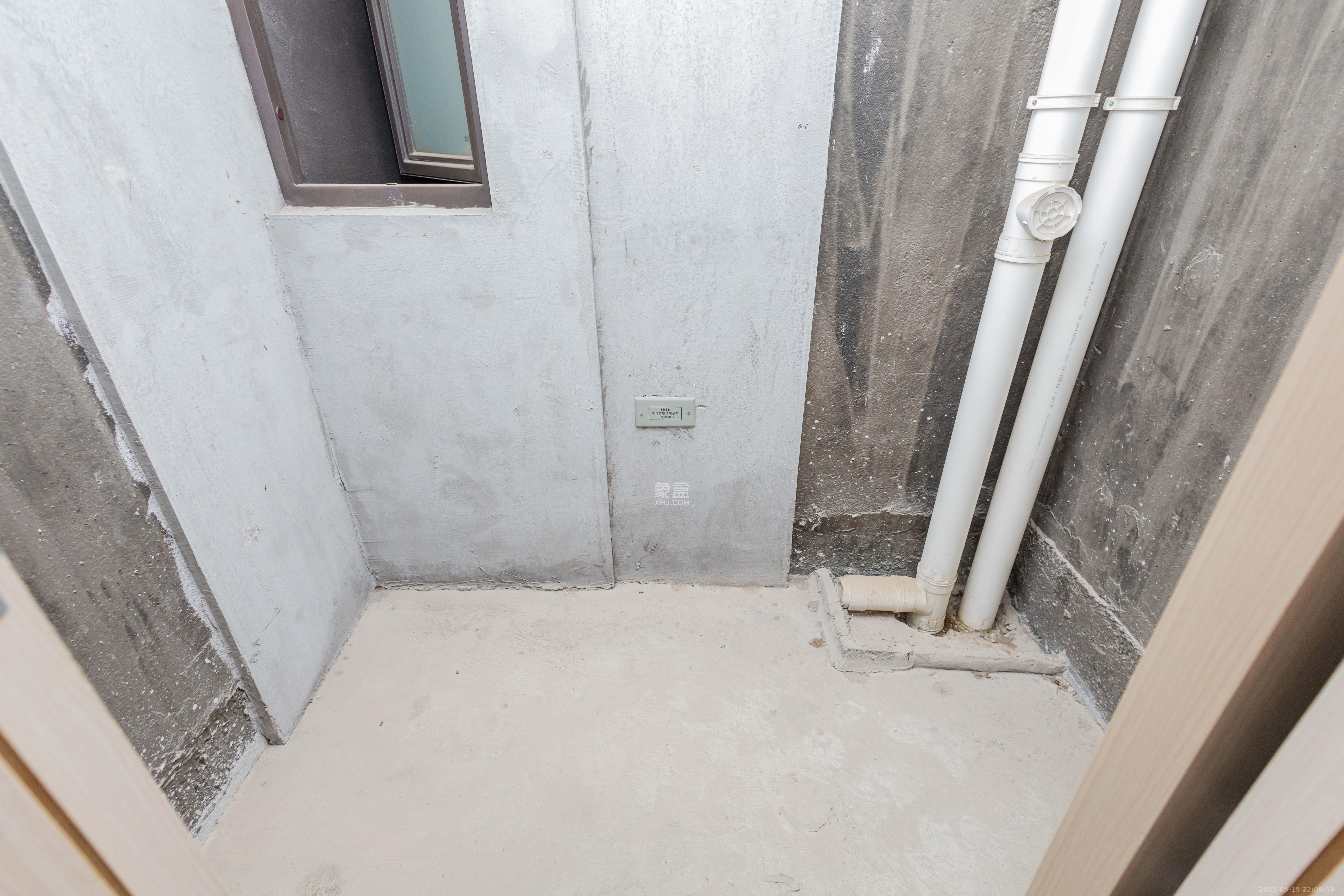 南益名士豪庭  3室2厅2卫    106.0万 南益名士豪庭  3室2厅2卫    106.0万卫生间