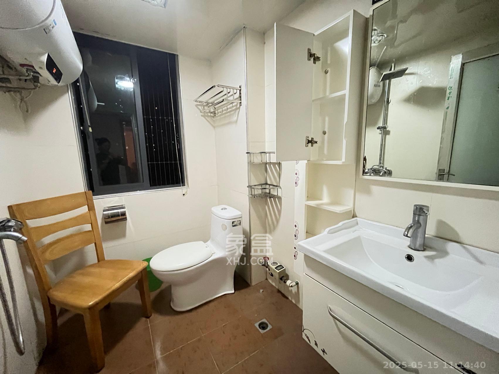 保利麓谷林语A区 3室1厅2卫 2200.0元/月 保利麓谷林语A区 3室1厅2卫 2200.0元/月室内图