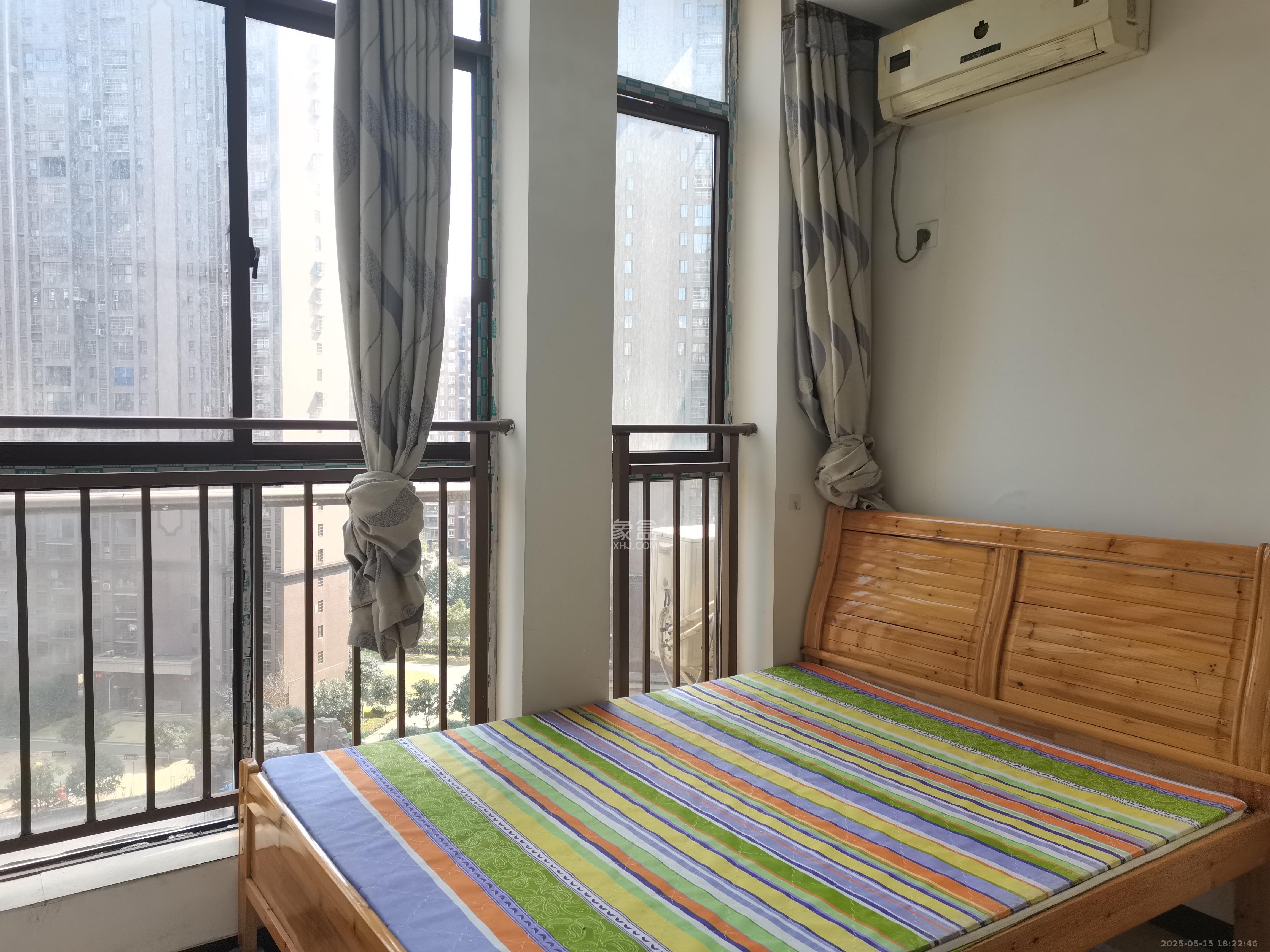 湖湾世景  3室1厅1卫   1350.00元/月室内图
