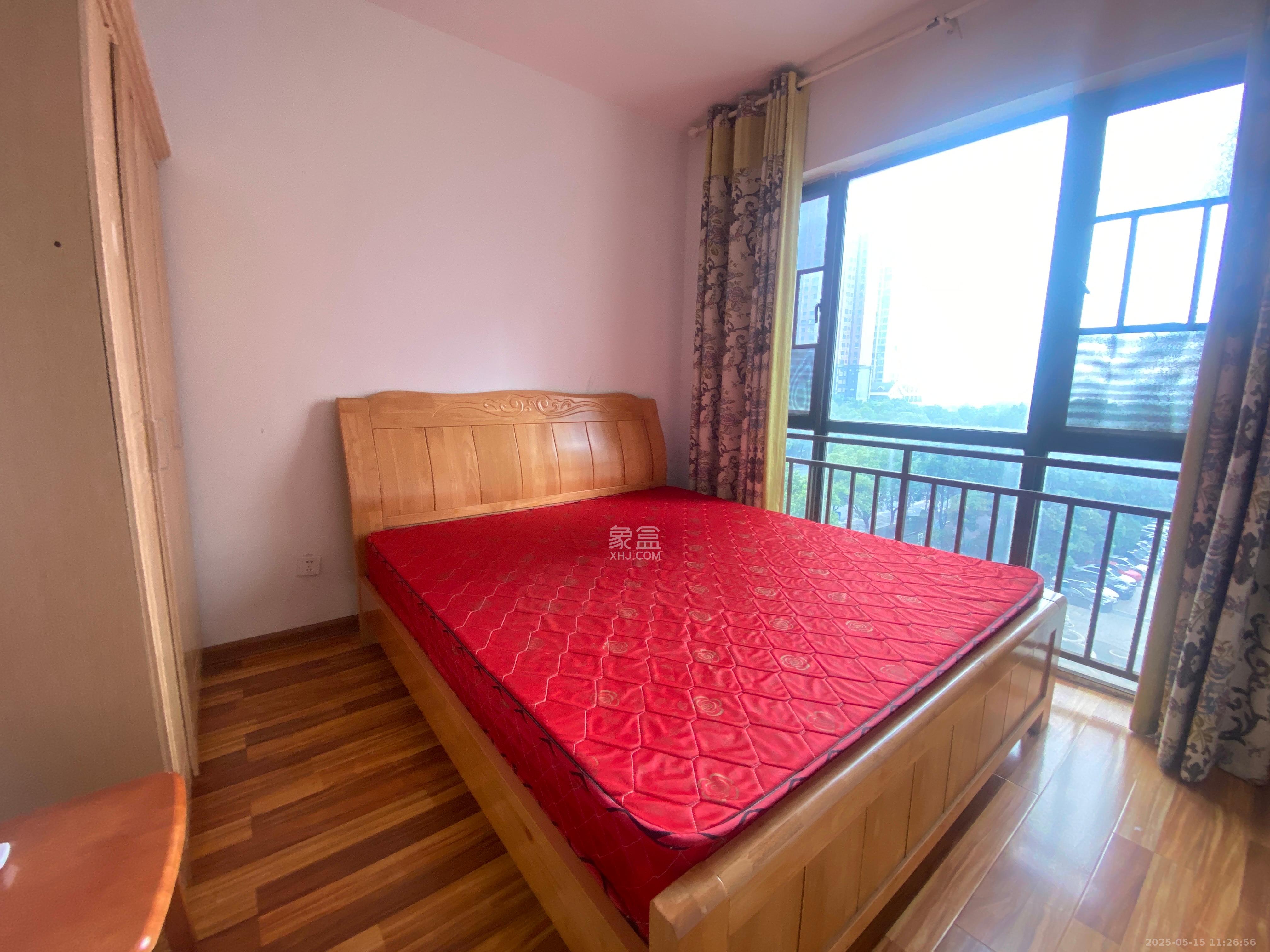 旭辉华庭 1室2厅1卫 1600.0元/月 旭辉华庭 1室2厅1卫 1600.0元/月室内图