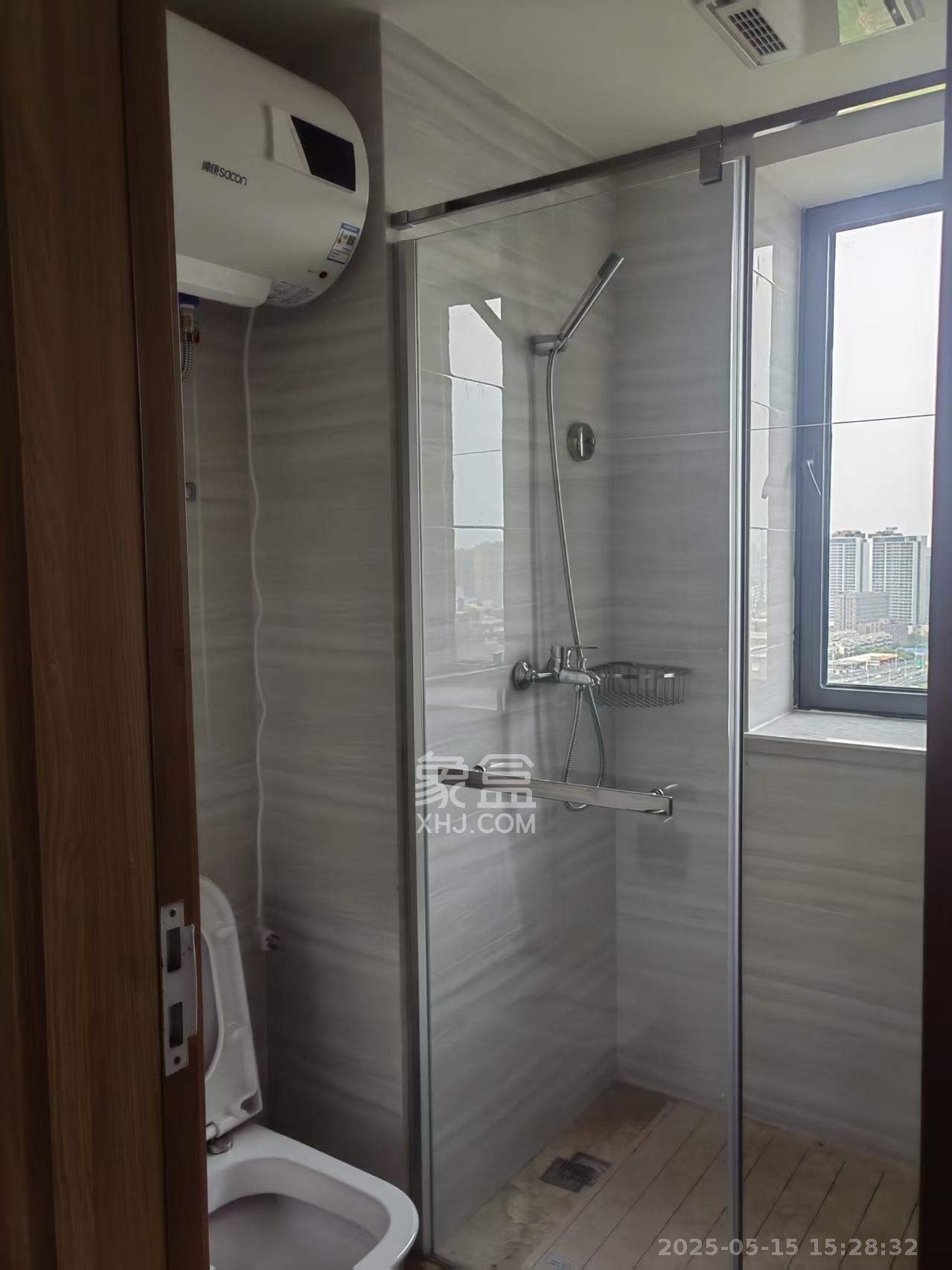 恒大金融广场  2室2厅1卫    2800.0元/月 恒大金融广场  2室2厅1卫    2800.0元/月室内图