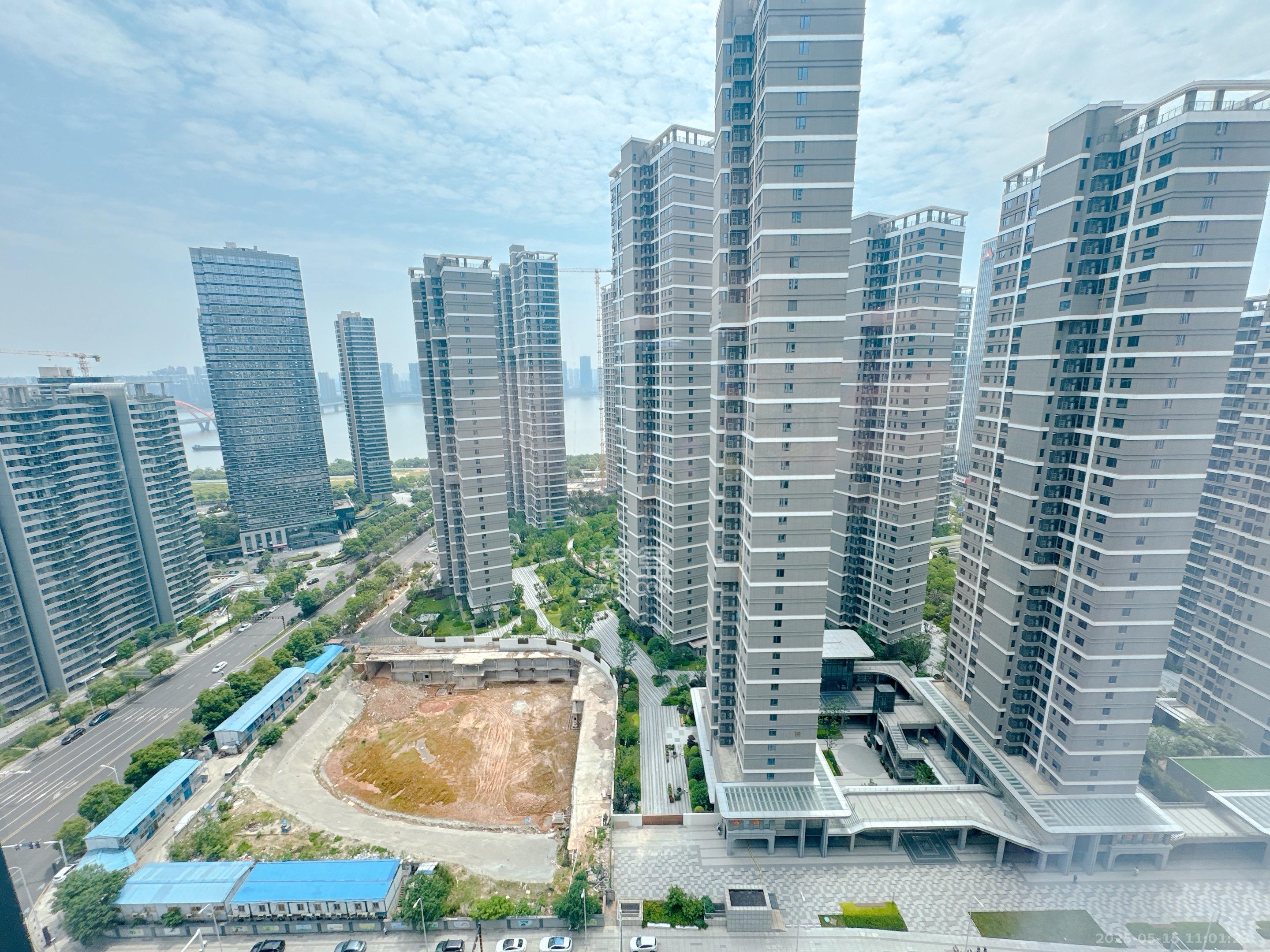 启迪协信中心  3室1厅1卫    3000.0元/月室内图