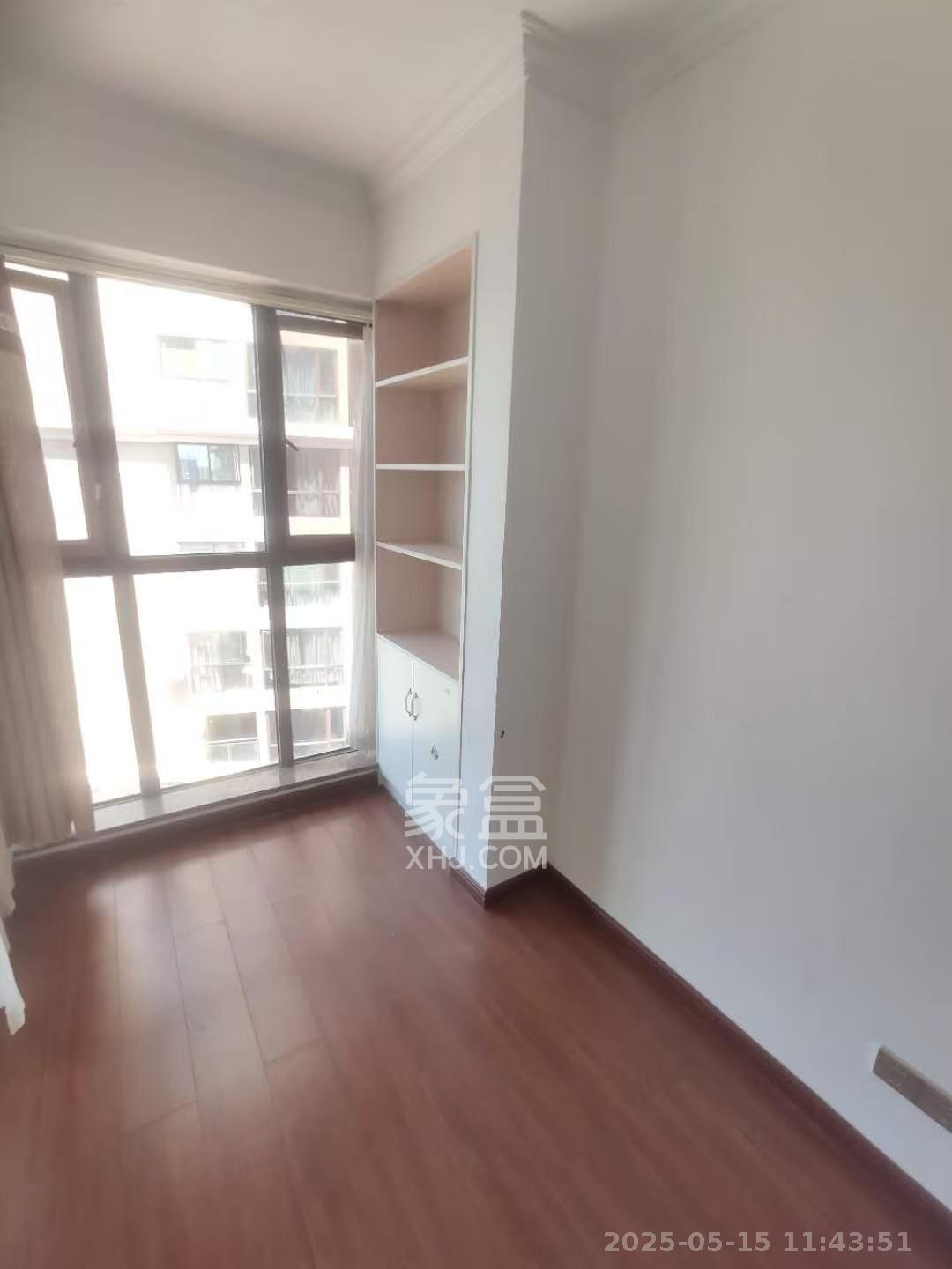 海洋半岛(月珑湾) 3室2厅1卫 2500.0元/月 海洋半岛(月珑湾) 3室2厅1卫 2500.0元/月室内图