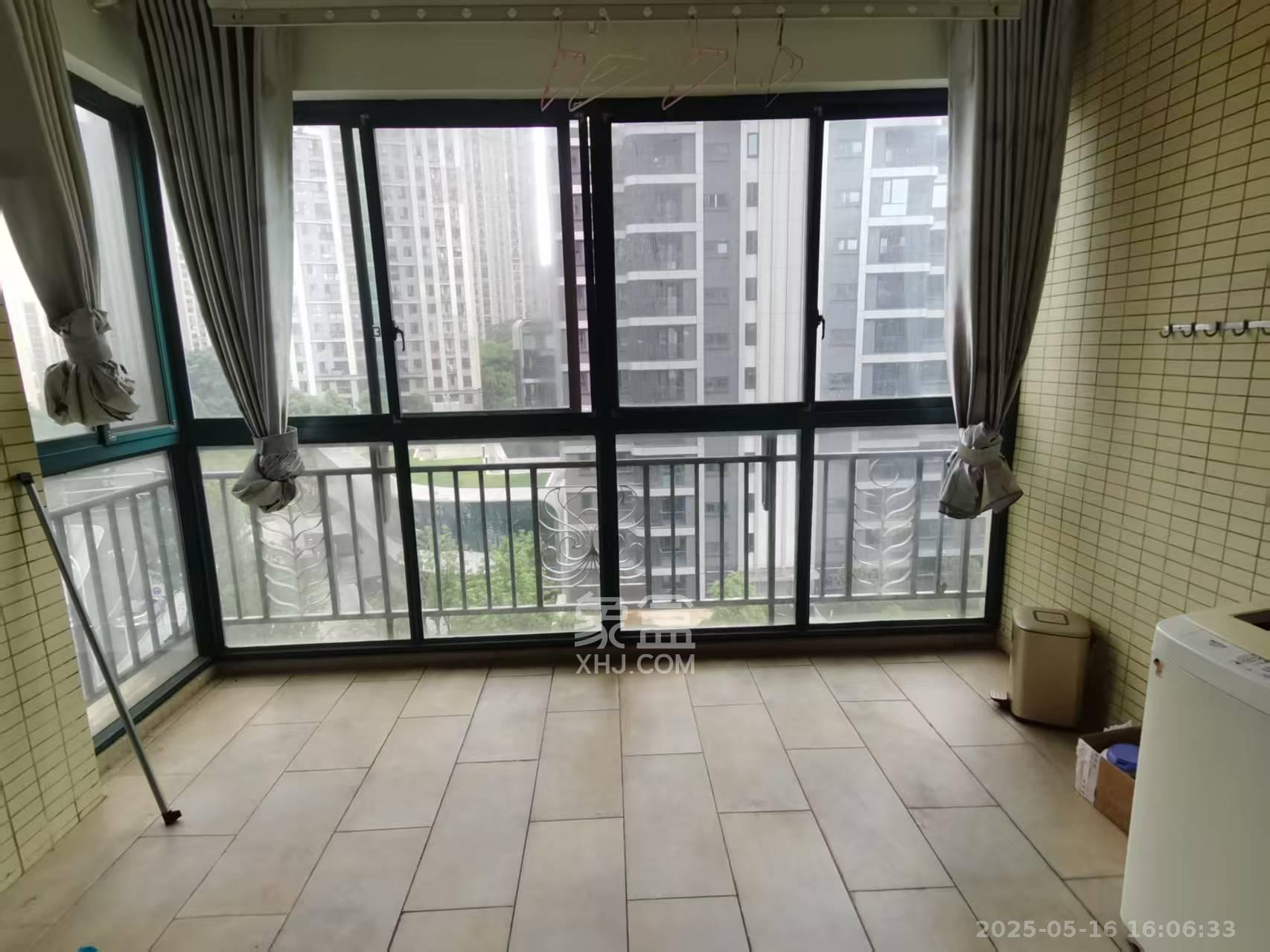 恒大华府  2室2厅1卫    2400.0元/月 恒大华府  2室2厅1卫    2400.0元/月室内图