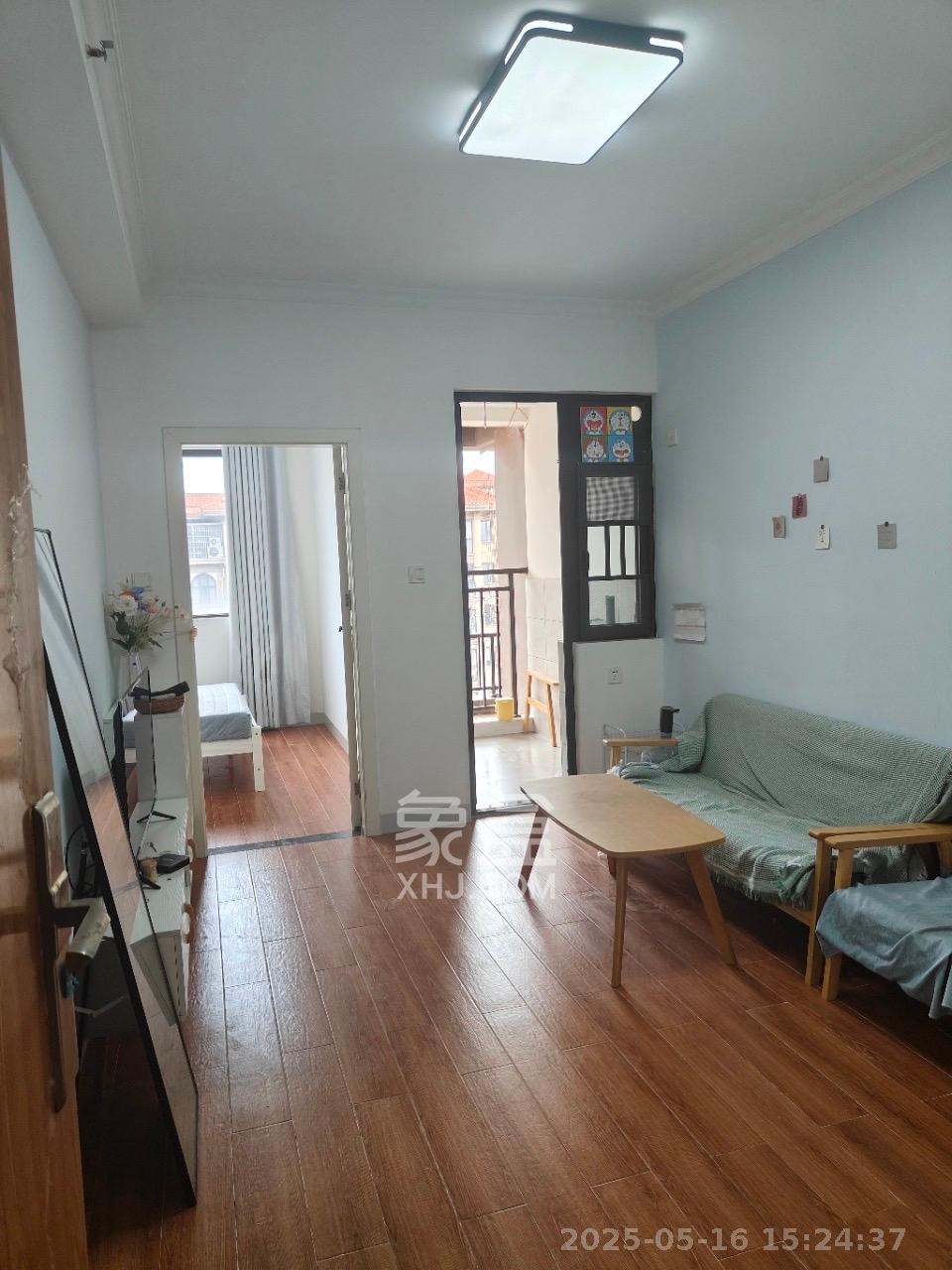 融创融公馆(融创臻苑)  1室1厅1卫    1600.0元/月 融创融公馆(融创臻苑)  1室1厅1卫    1600.0元/月室内图