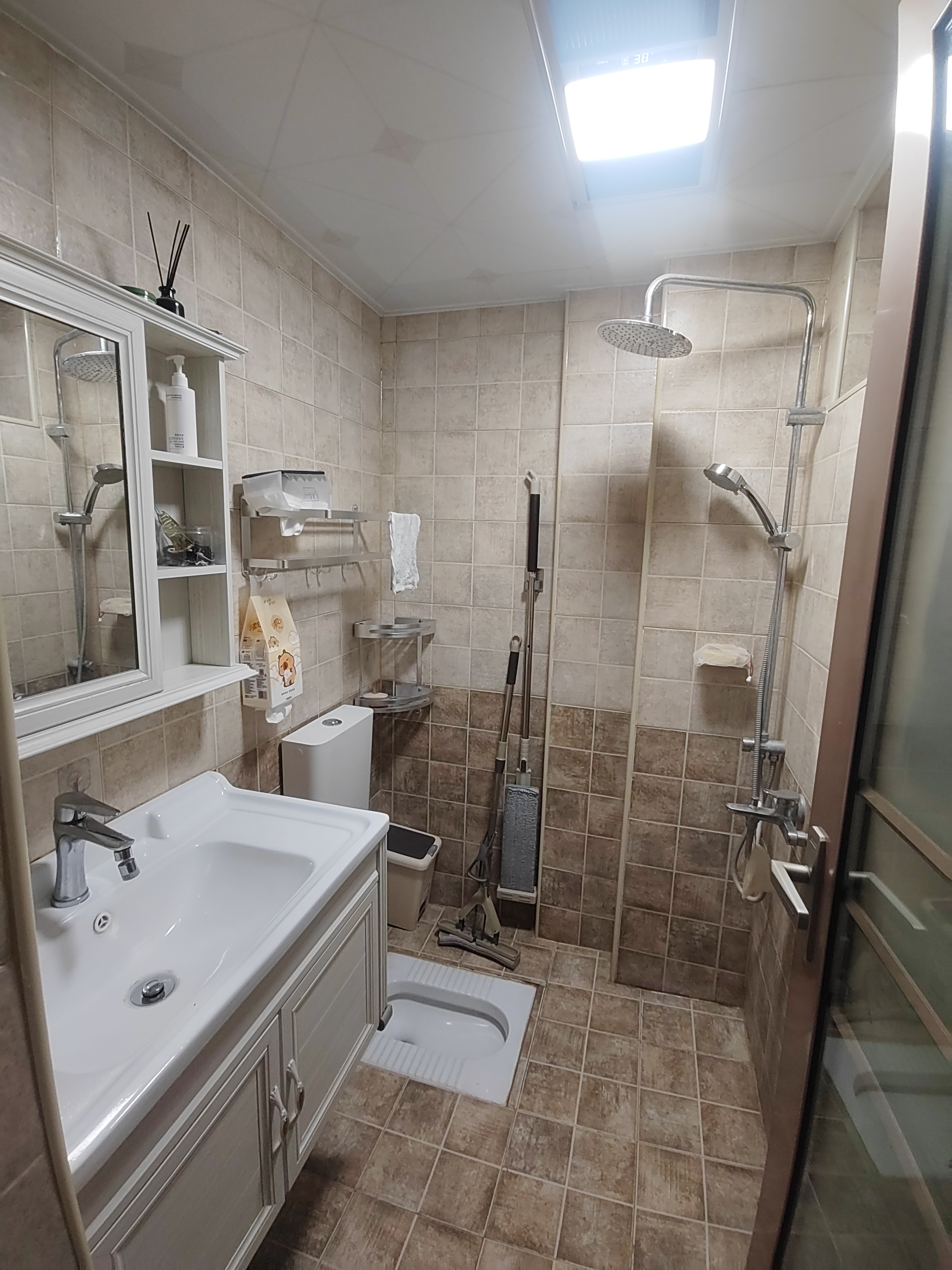 盛世时代广场  1室1厅1卫    33.8万 盛世时代广场  1室1厅1卫    33.8万室内图