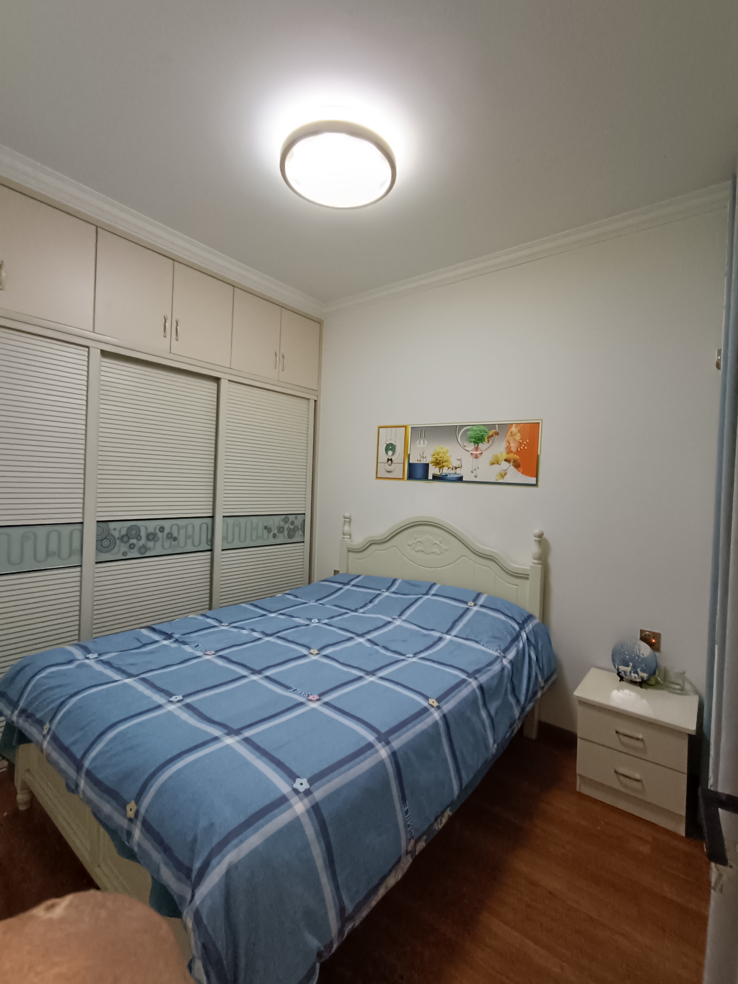 华天城小区 3室2厅2卫 2500.0元/月 华天城小区 3室2厅2卫 2500.0元/月室内图