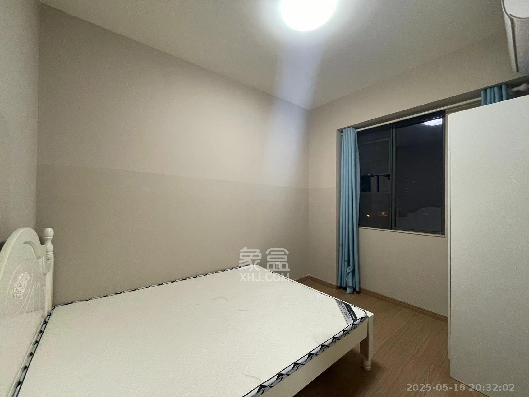 麓谷小镇  3室2厅1卫   2300.00元/月室内图