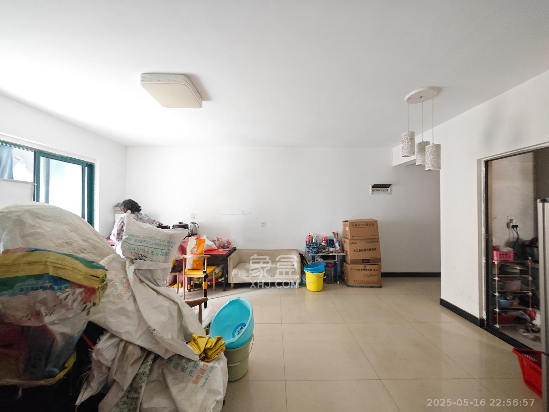 博长山水香颐 3室2厅1卫 60.0万 博长山水香颐 3室2厅1卫 60.0万客厅