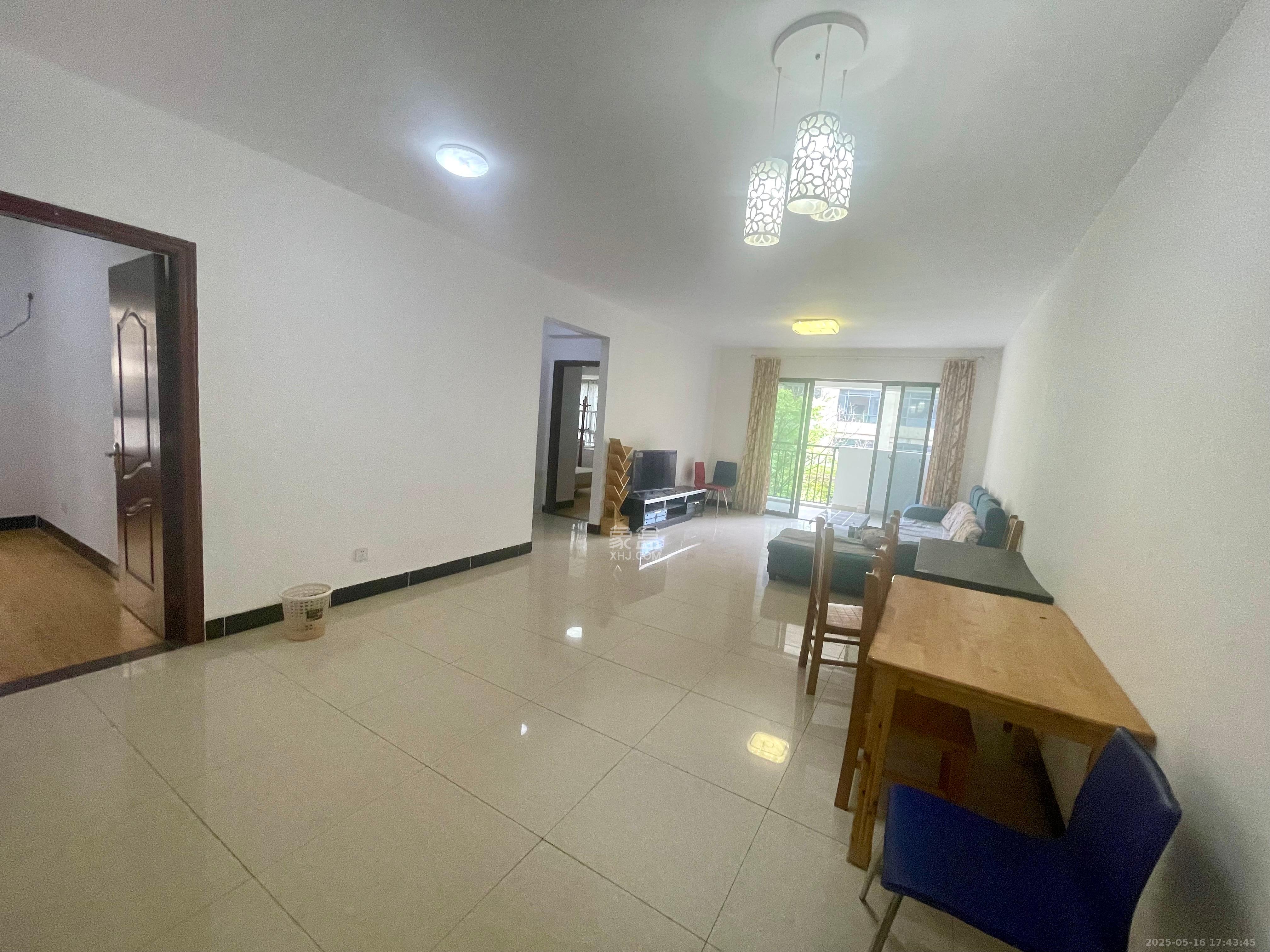 保利天心嘉园  4室2厅1卫    2300.0元/月室内图