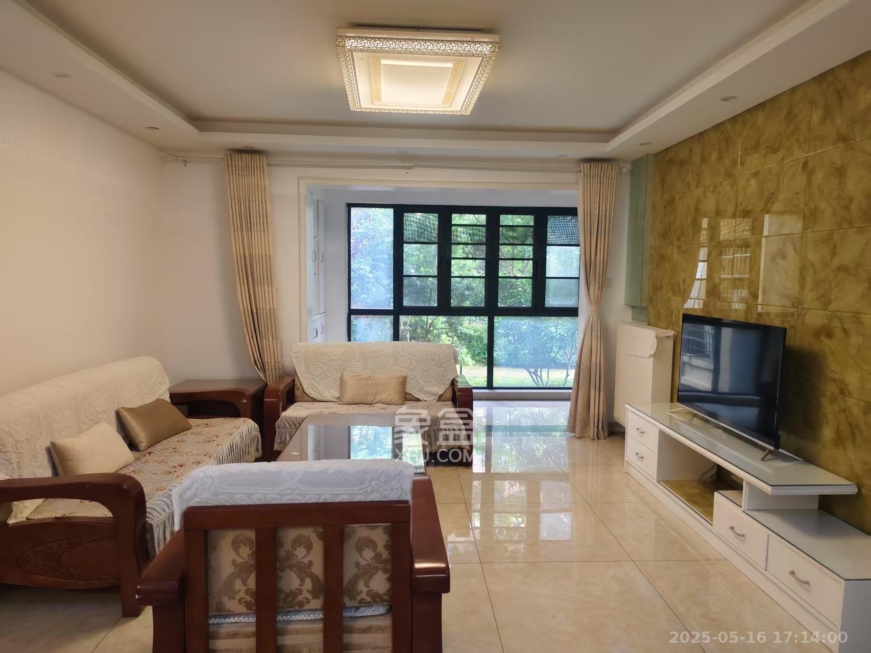 鑫远尚玺苑 4室2厅2卫 4300.0元/月 鑫远尚玺苑 4室2厅2卫 4300.0元/月室内图