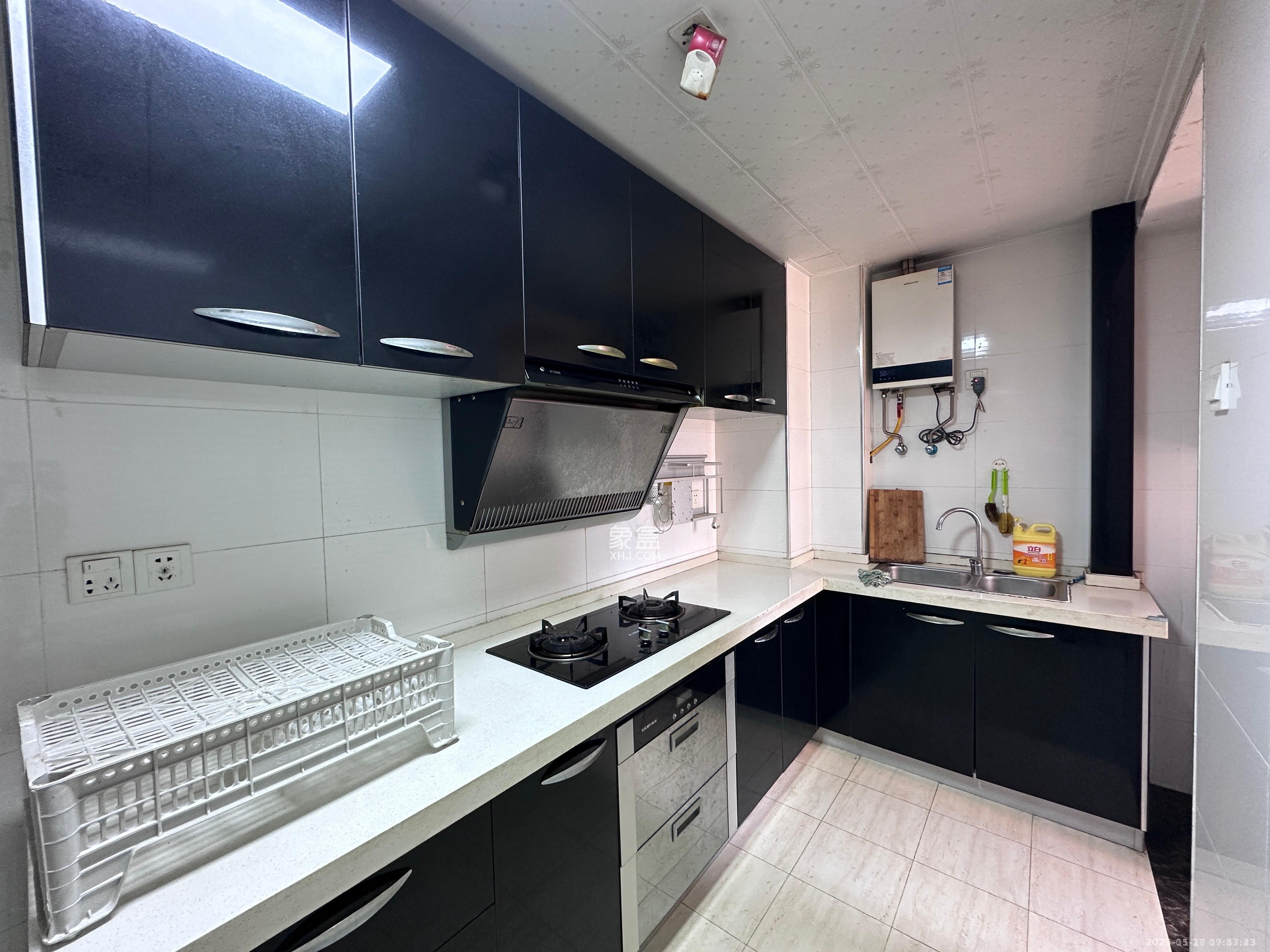 三一街区  2室2厅1卫   1850.00元/月室内图