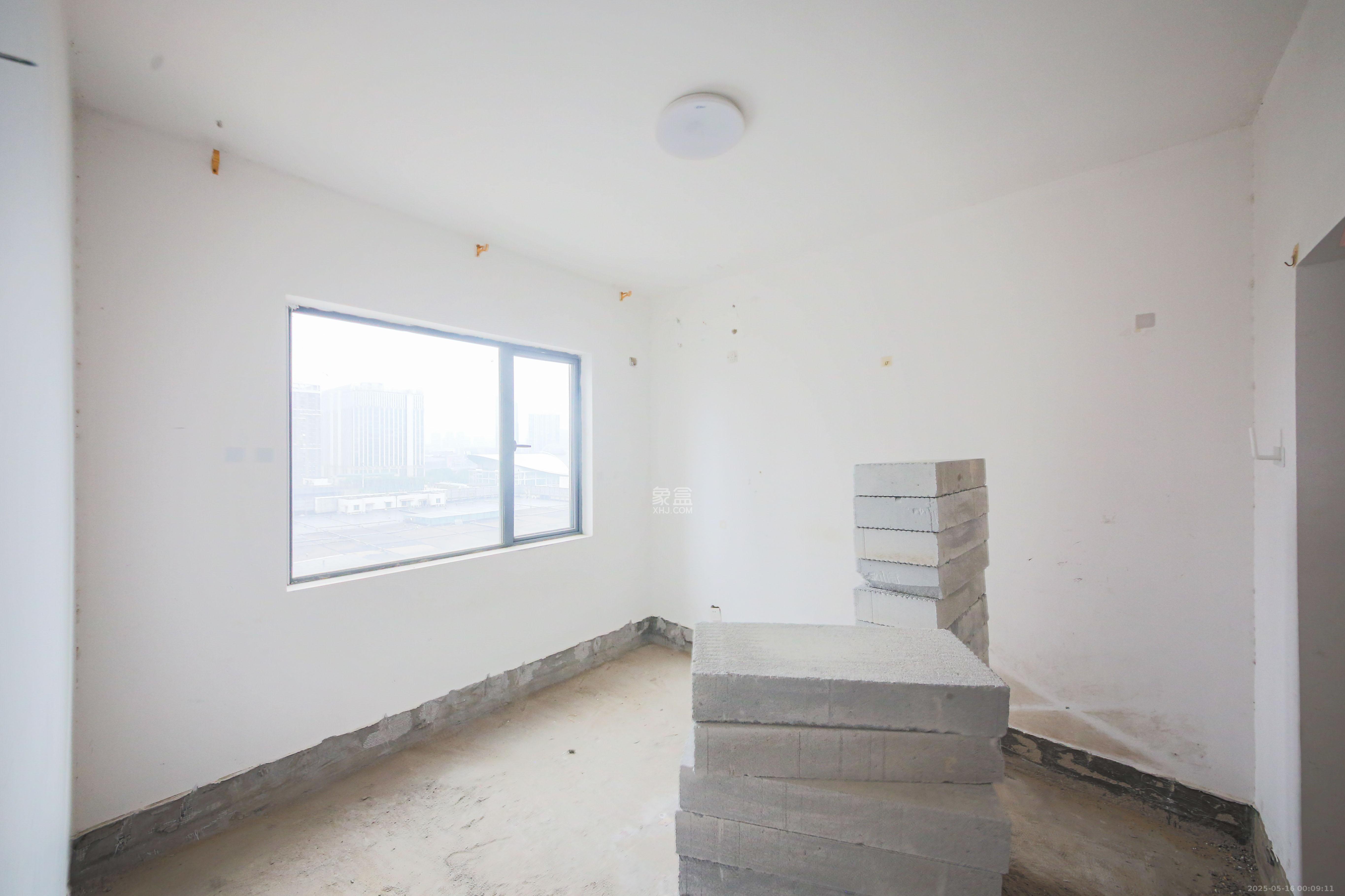 兴隆景苑  3室2厅2卫    98.0万 兴隆景苑  3室2厅2卫    98.0万卧室