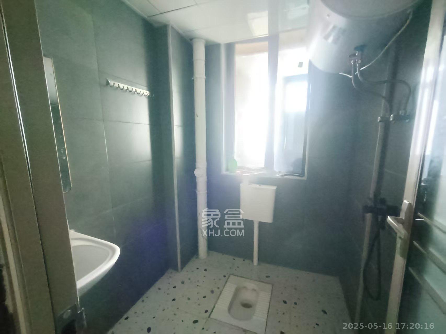 艺源颂雅小区(719街区) 5室0厅0卫 4000.0元/月 艺源颂雅小区(719街区) 5室0厅0卫 4000.0元/月室内图