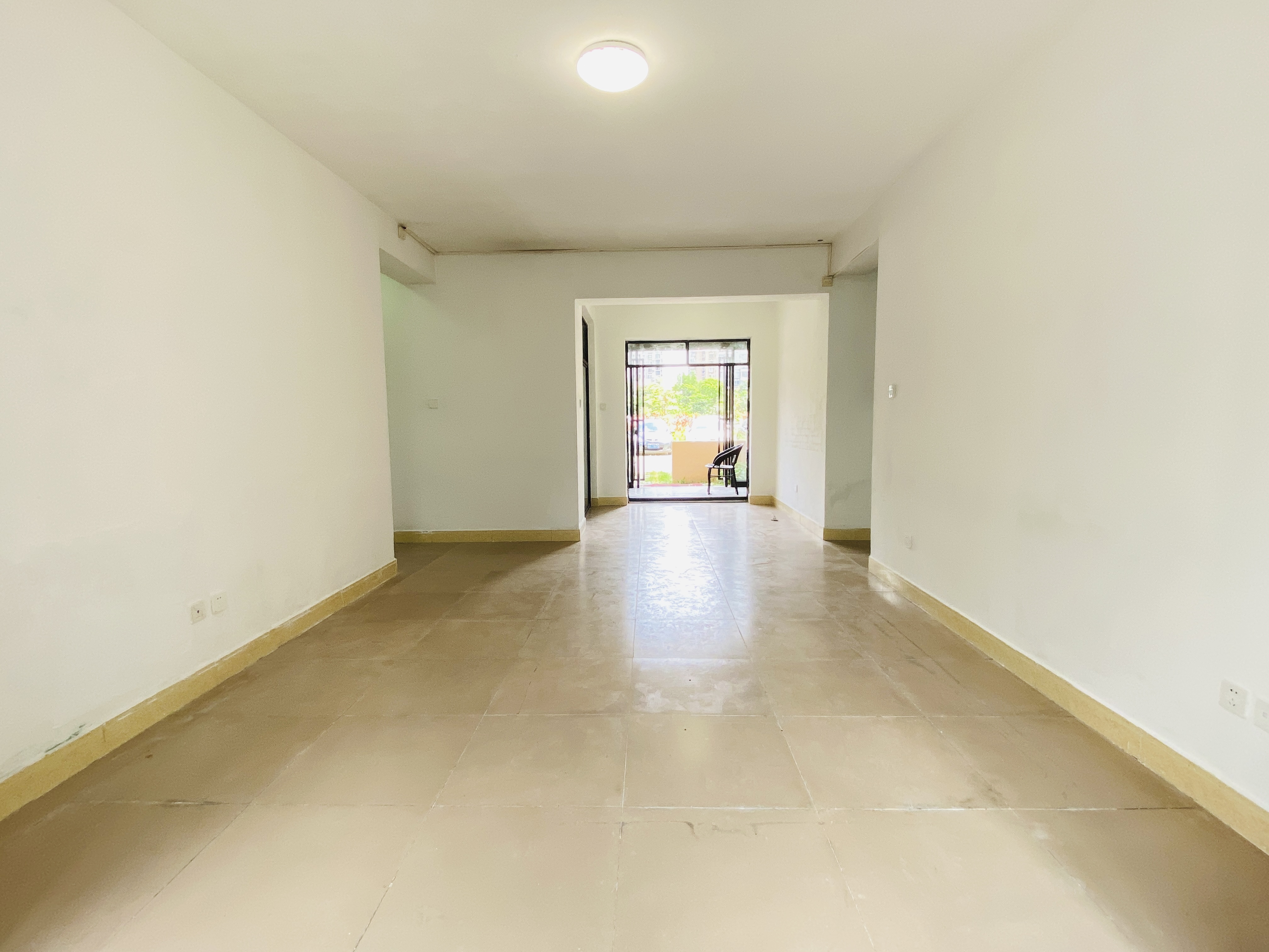 红城湖延长线(别名:滨江华庭) 3室2厅1卫 3800.0元/月 红城湖延长线(别名:滨江华庭) 3室2厅1卫 3800.0元/月室内图