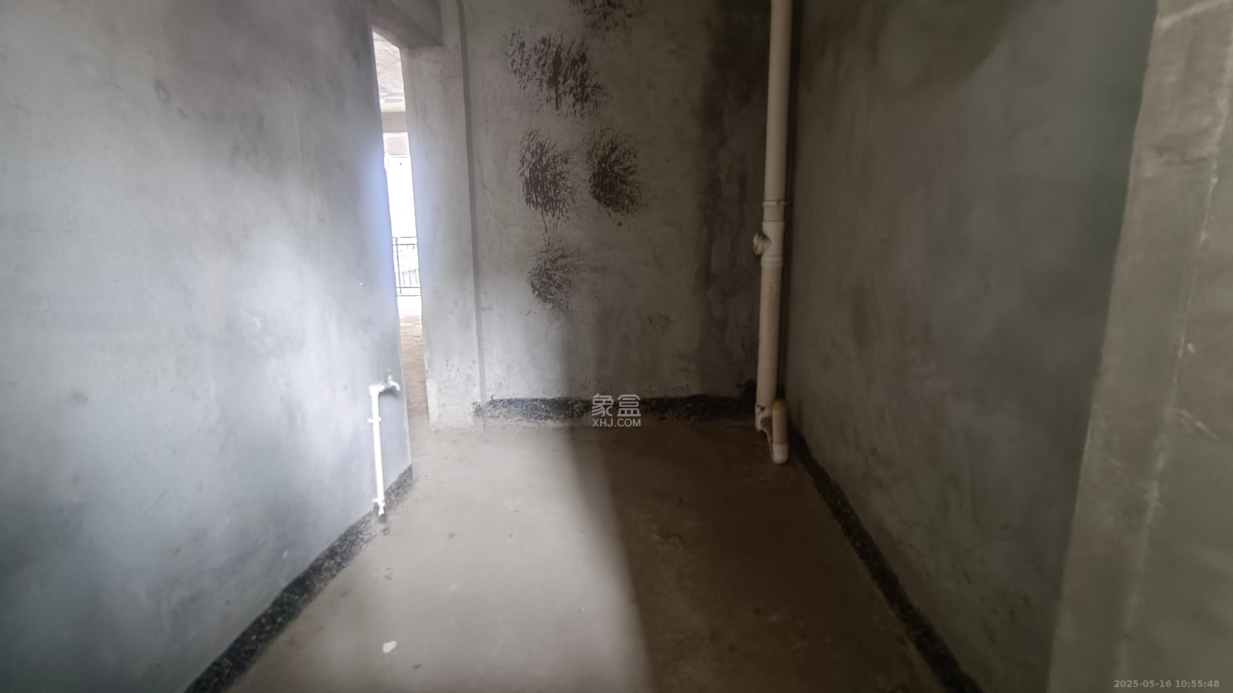 宏泰中央名都 1室0厅0卫 46.8万 宏泰中央名都 1室0厅0卫 46.8万客厅