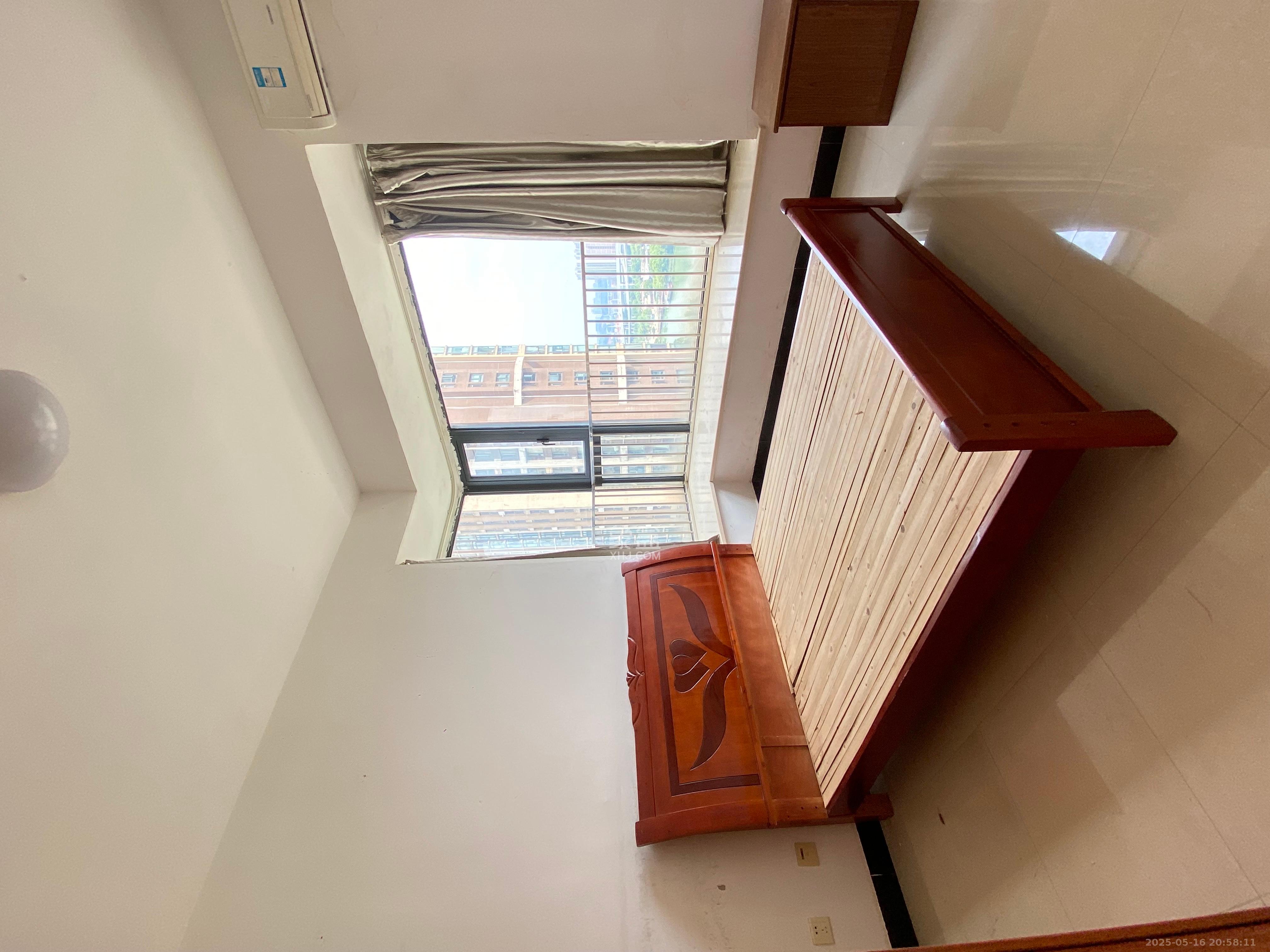 藏珑湖上国际花园 2室2厅2卫 2500.0元/月 藏珑湖上国际花园 2室2厅2卫 2500.0元/月室内图