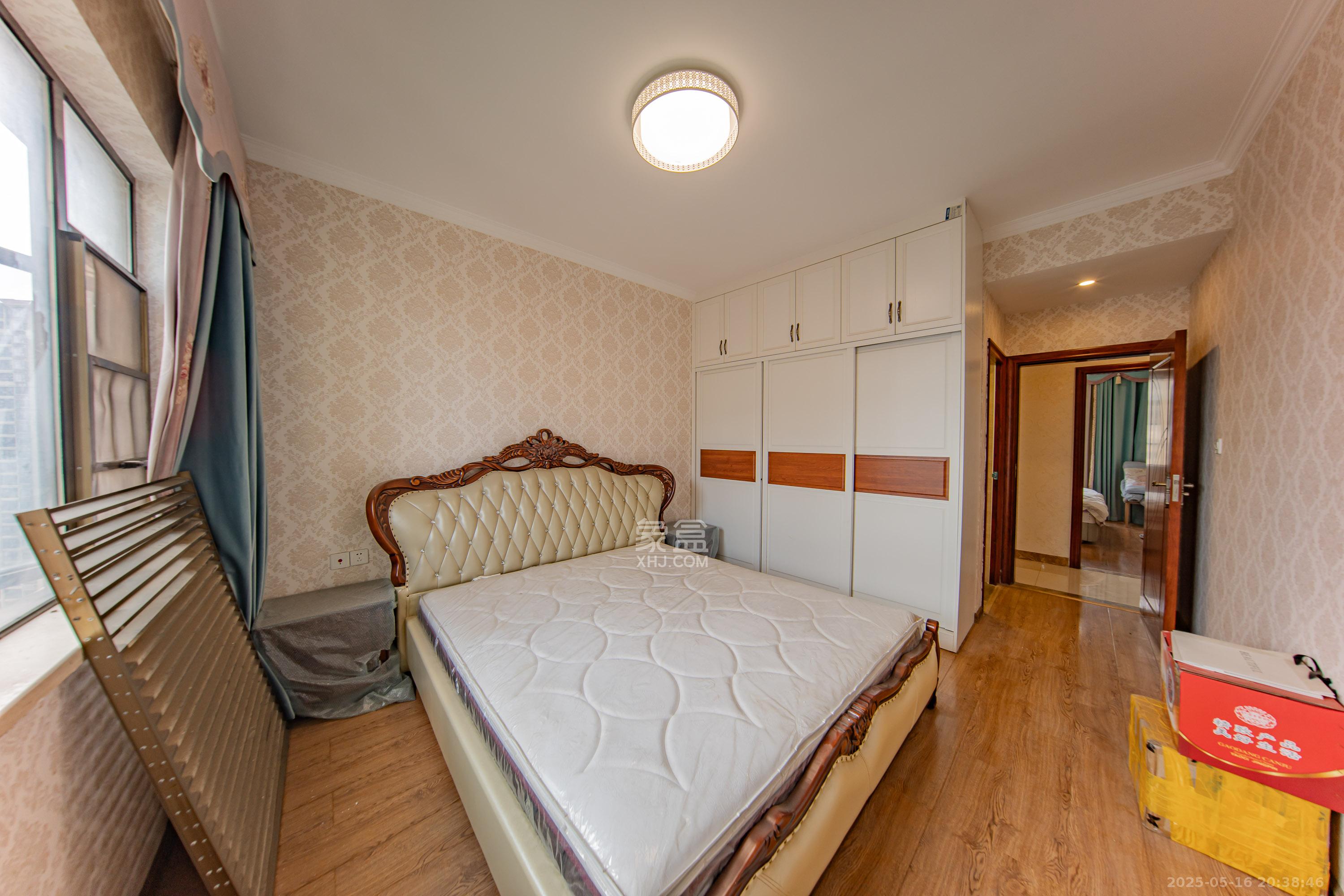 江山帝景哈佛 3室2厅2卫 110.0万 江山帝景哈佛 3室2厅2卫 110.0万卧室