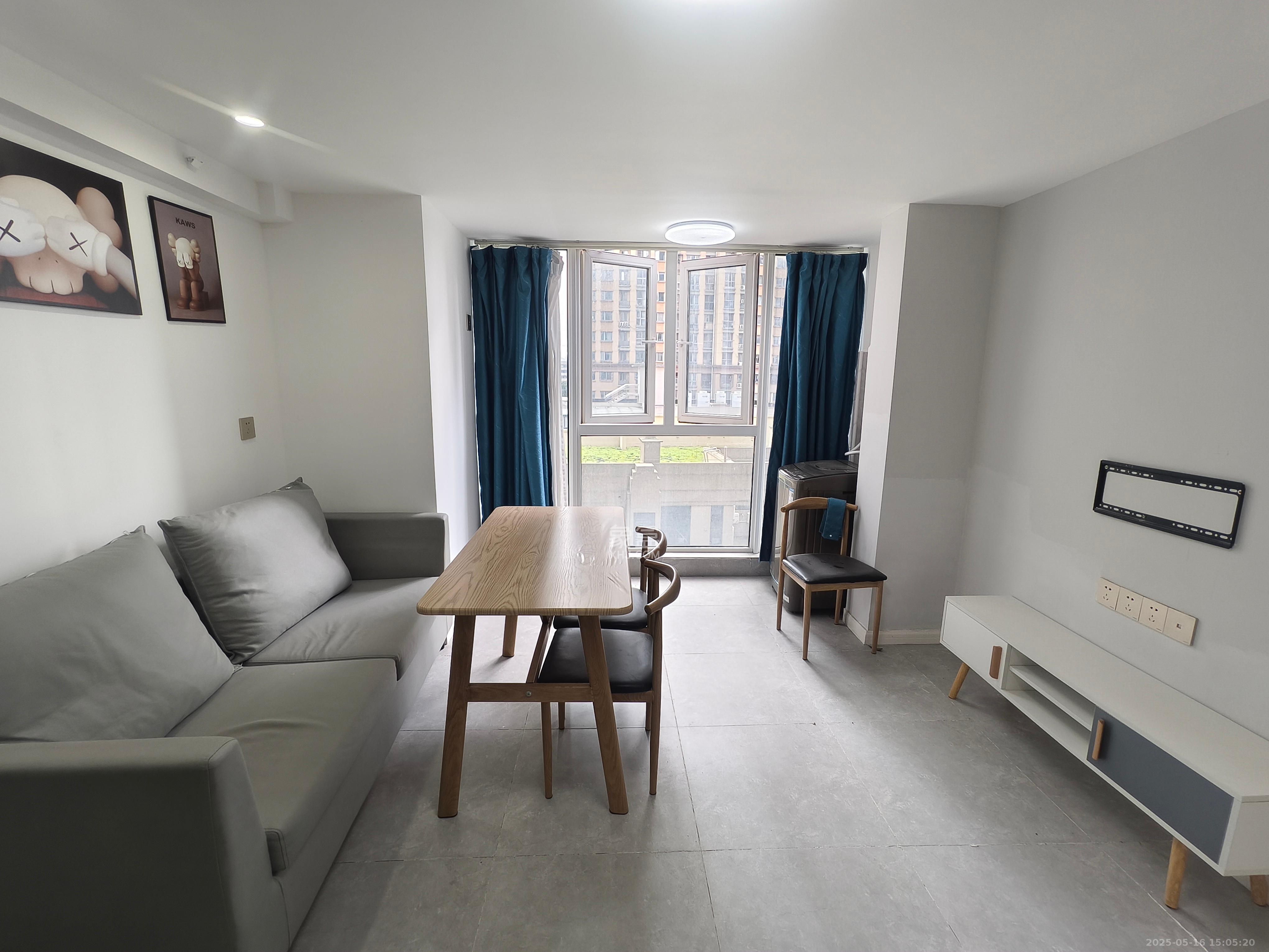 金地中交麓谷香颂(金地中交雅苑) 1室1厅1卫 2100.0元/月 金地中交麓谷香颂(金地中交雅苑) 1室1厅1卫 2100.0元/月室内图