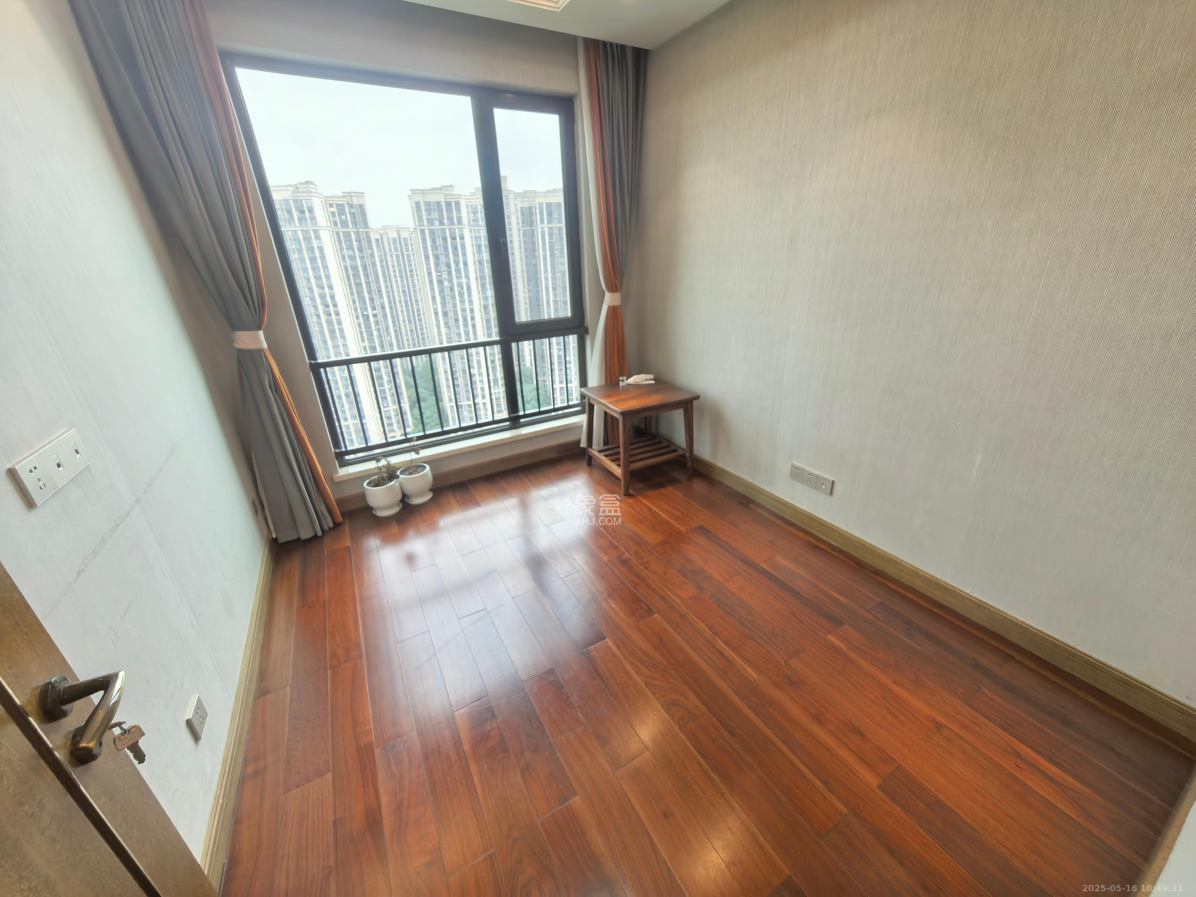晟通牡丹舸  4室2厅2卫   12000.00元/月室内图