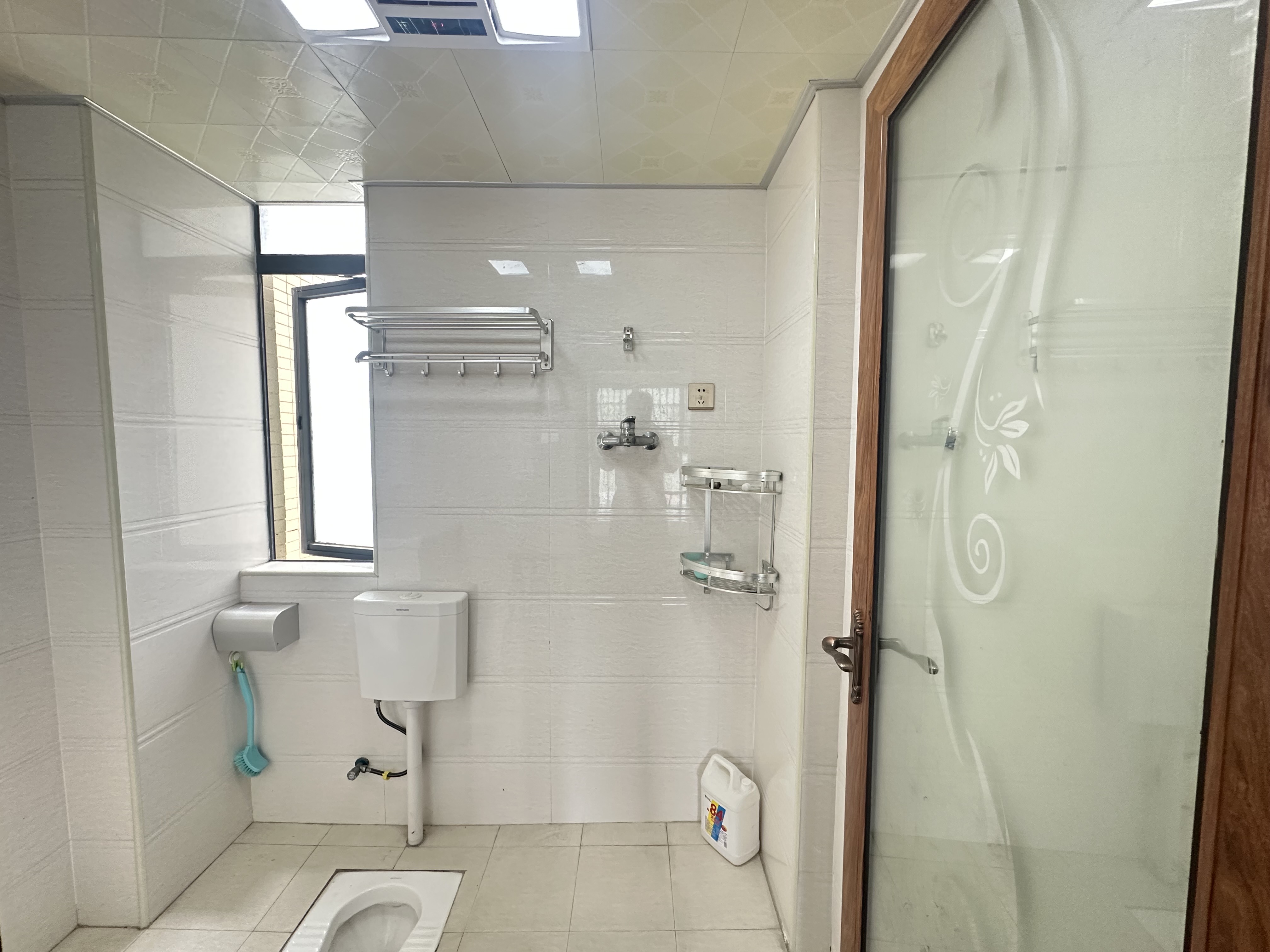 丽景天下一期 4室2厅2卫 2200.0元/月 丽景天下一期 4室2厅2卫 2200.0元/月室内图