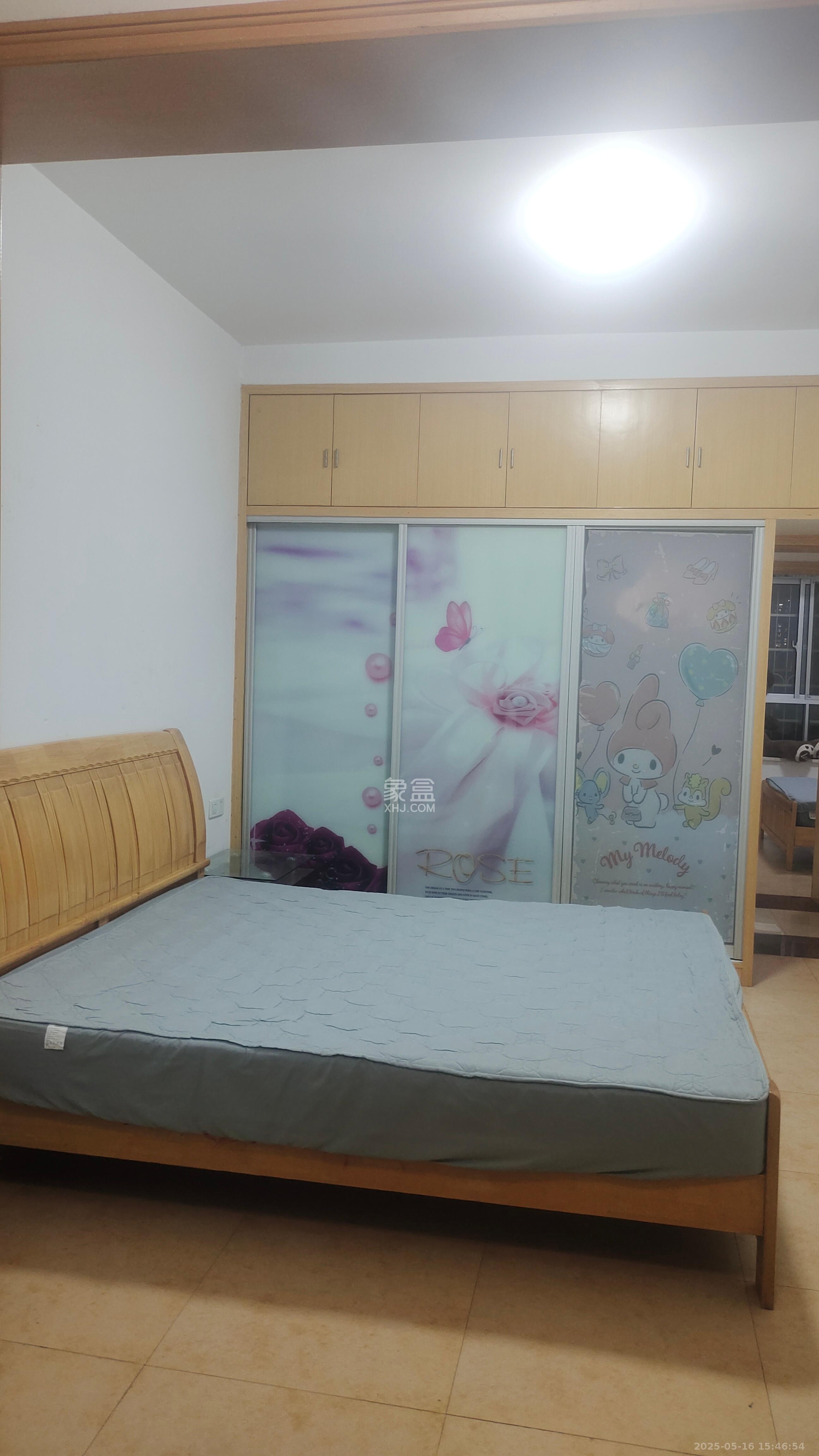 先锋新宇  3室2厅2卫   2300.00元/月室内图