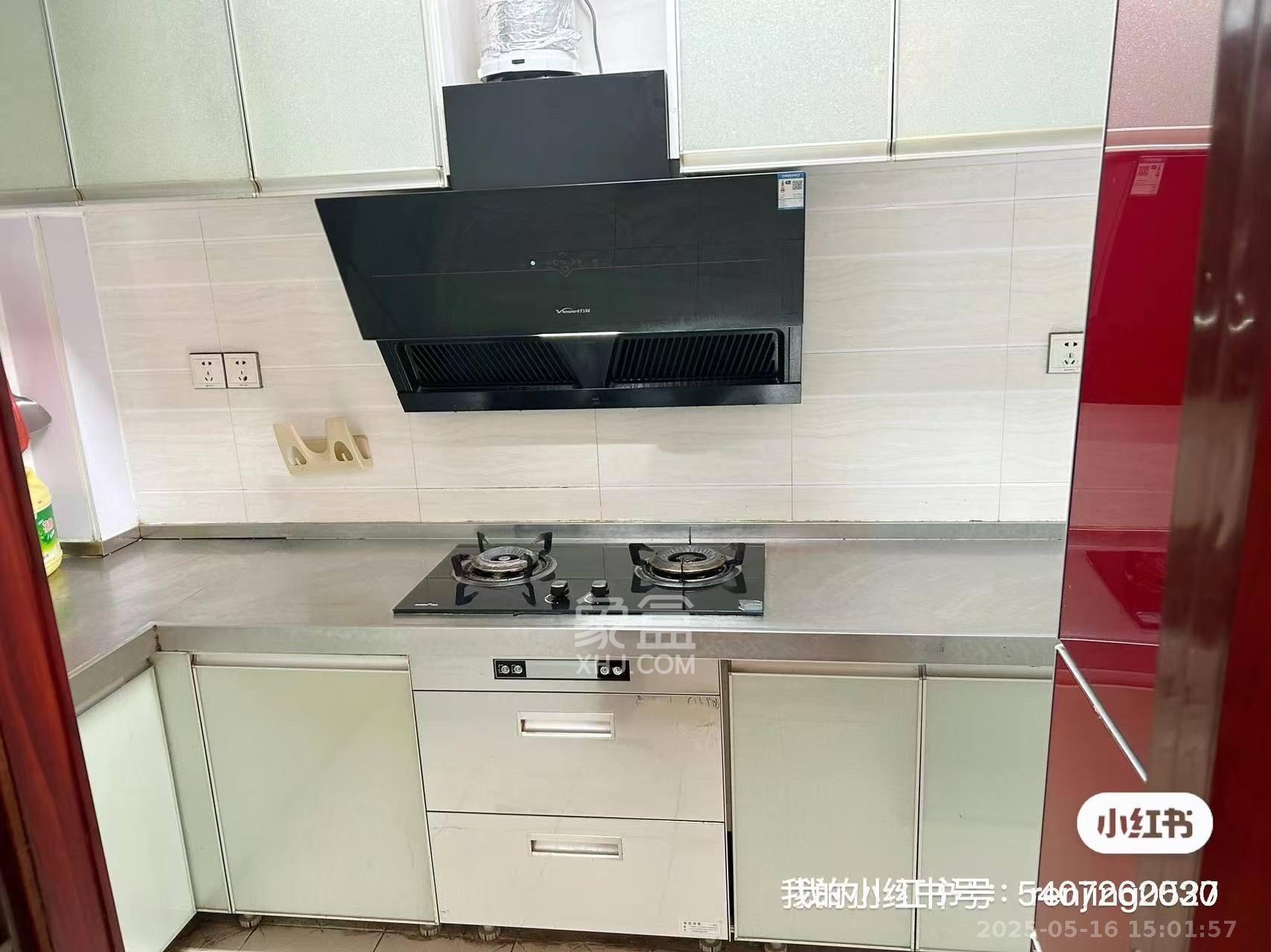 保利麓谷林语B区  3室2厅1卫   2600.00元/月室内图