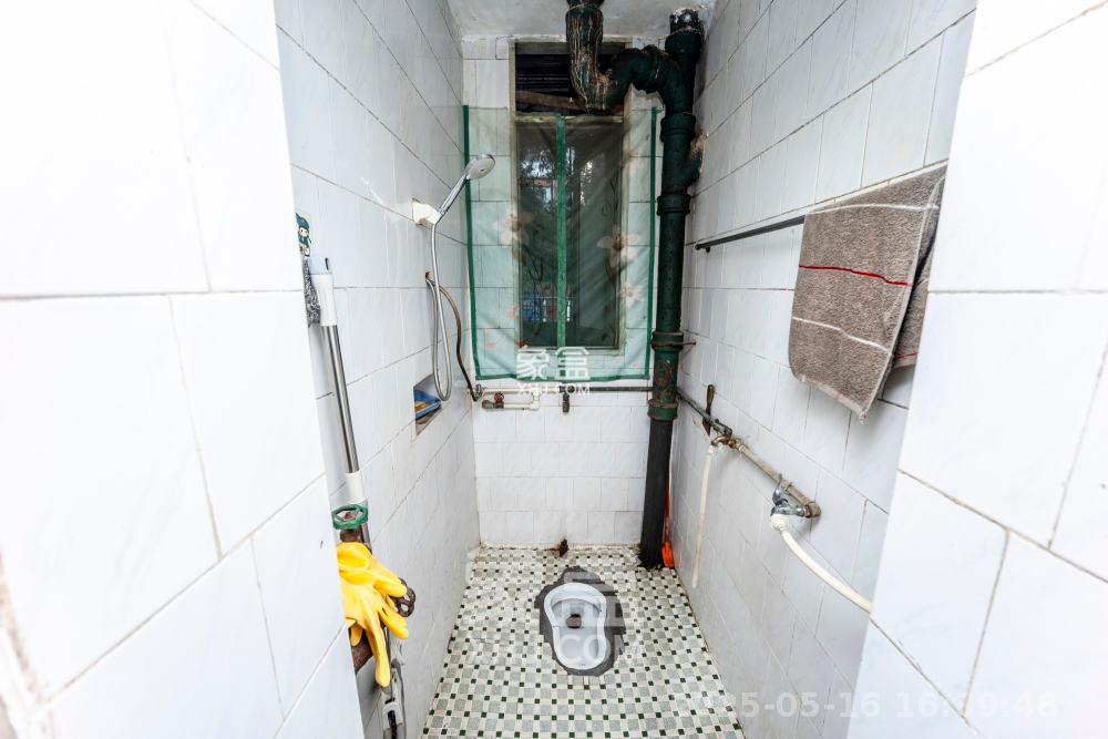 红石咀社区(湖南省第六工程公司宿舍) 3室2厅1卫 1600.0元/月 红石咀社区(湖南省第六工程公司宿舍) 3室2厅1卫 1600.0元/月室内图