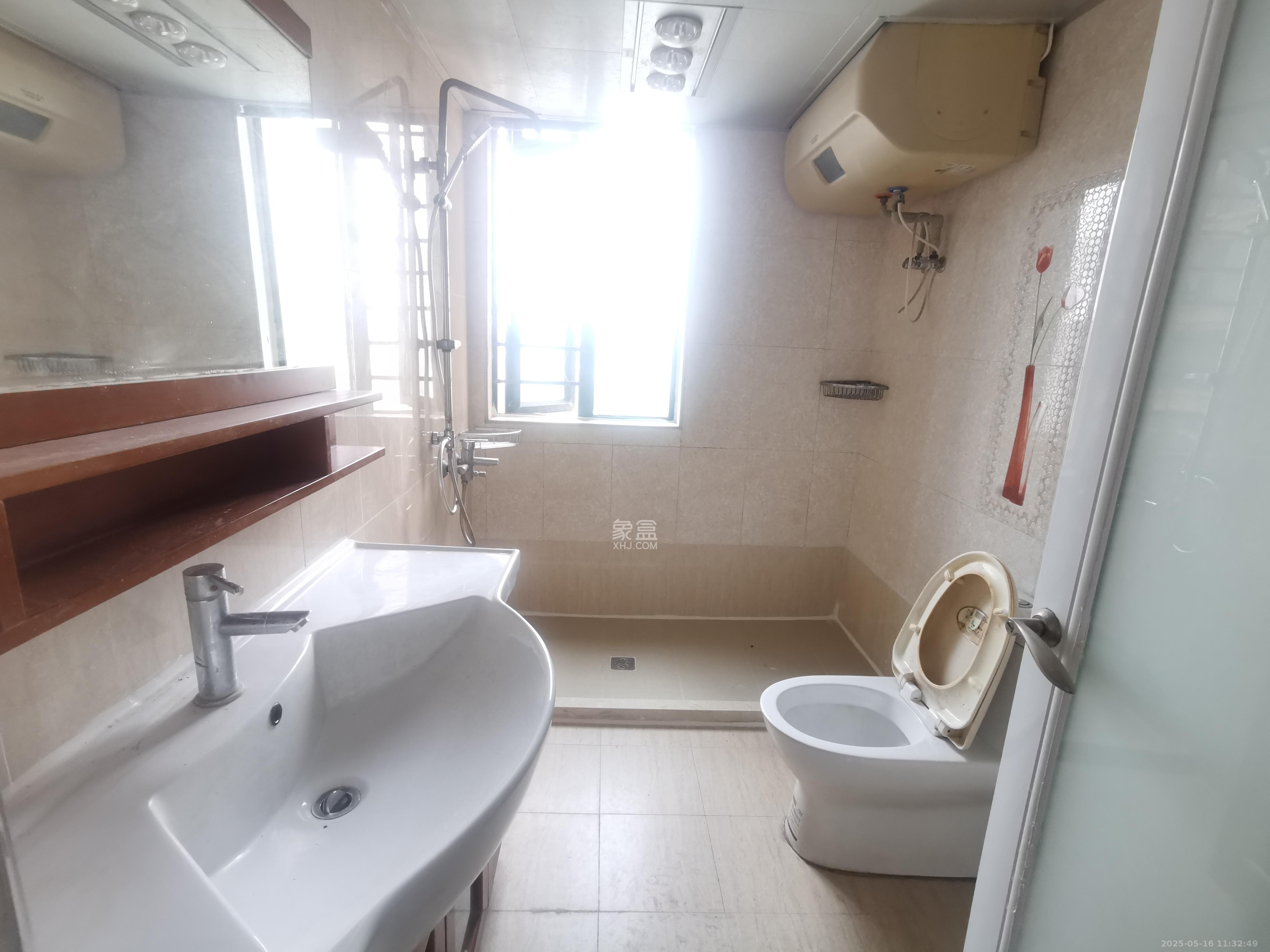 永祺西京  4室2厅2卫   3500.00元/月室内图