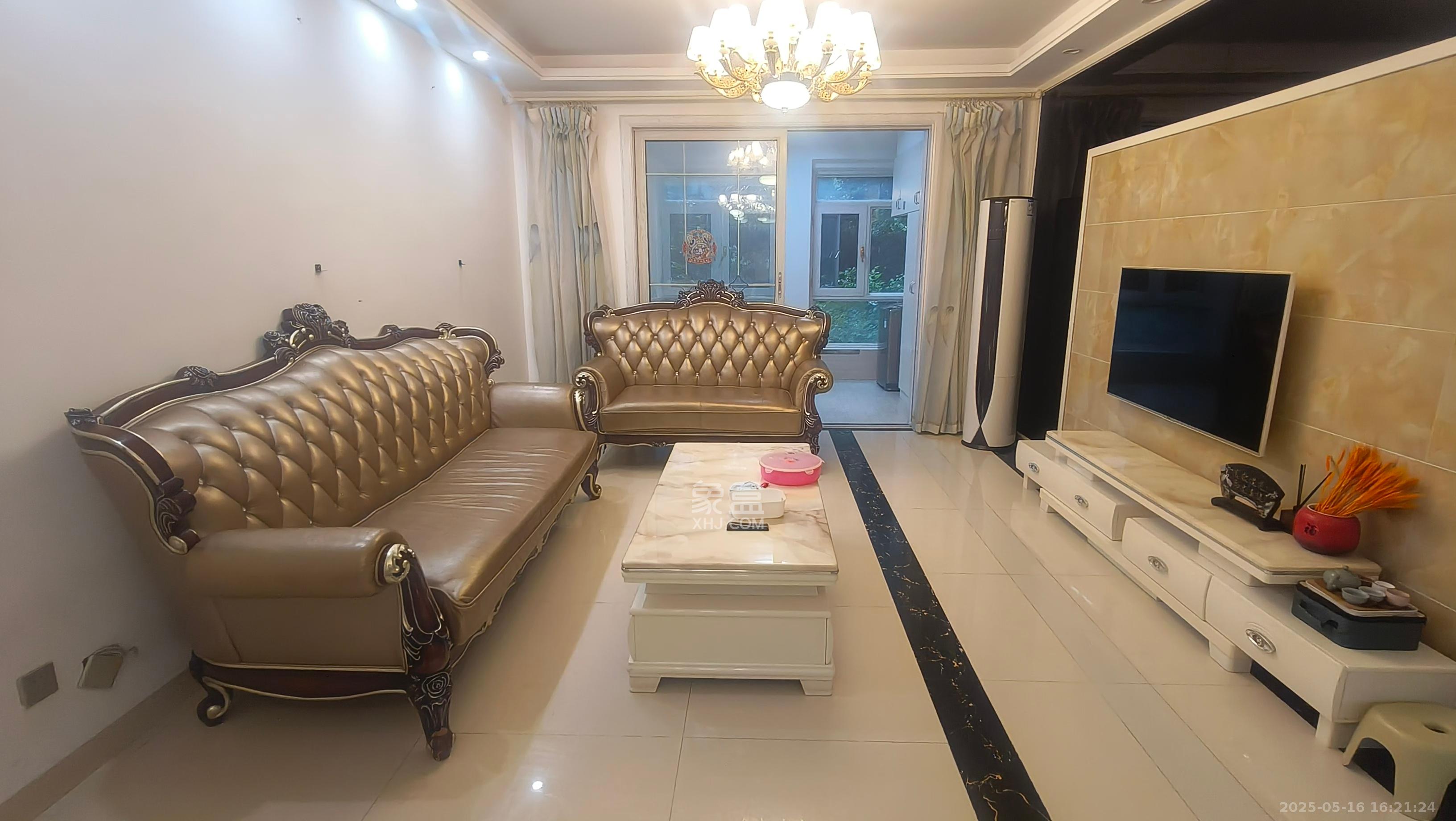 第六都(陆都小区) 3室2厅2卫 4200.0元/月 第六都(陆都小区) 3室2厅2卫 4200.0元/月室内图