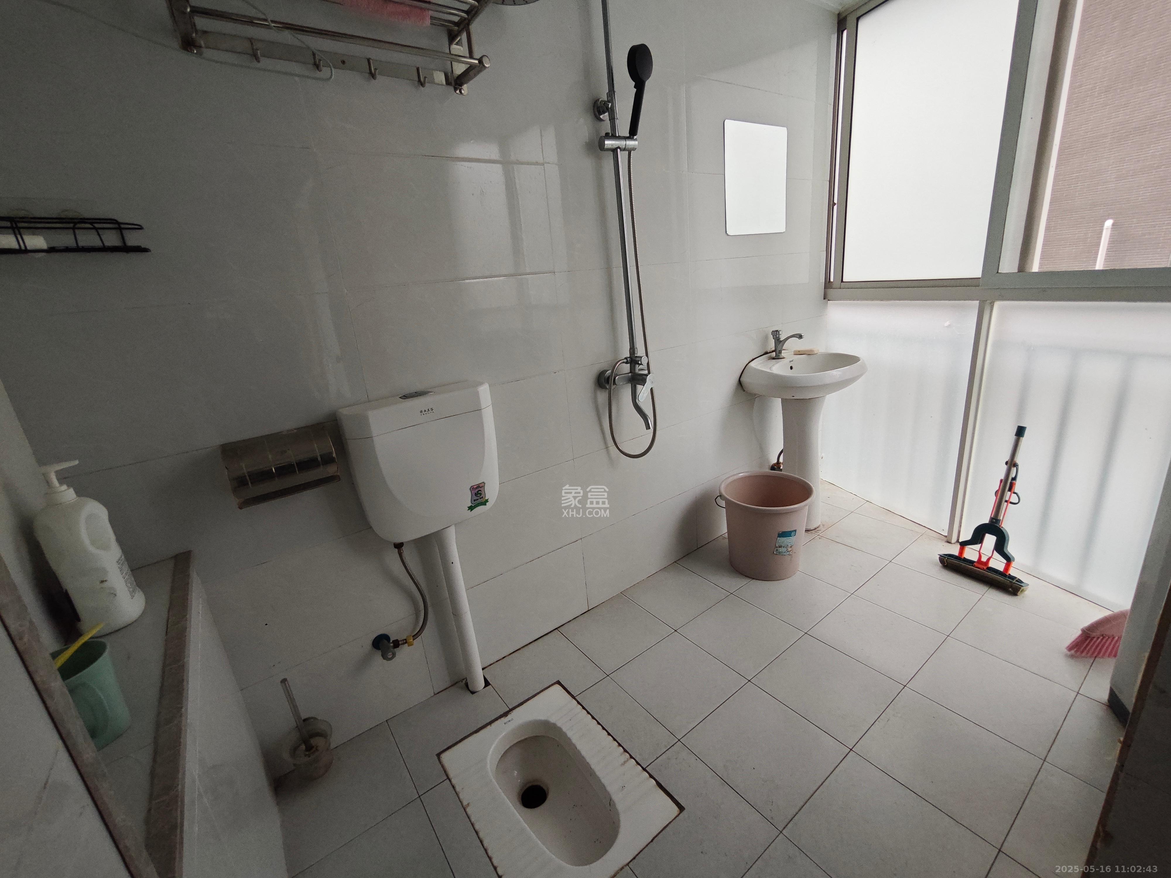 红树湾 1室1厅1卫 700.0元/月 红树湾 1室1厅1卫 700.0元/月室内图