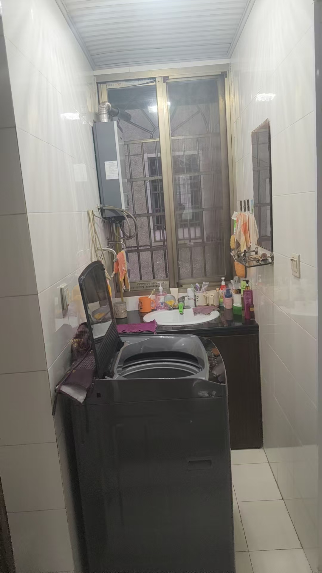 大码头街道鹅洋池居委会 3室2厅1卫 1500.0元/月 大码头街道鹅洋池居委会 3室2厅1卫 1500.0元/月室内图