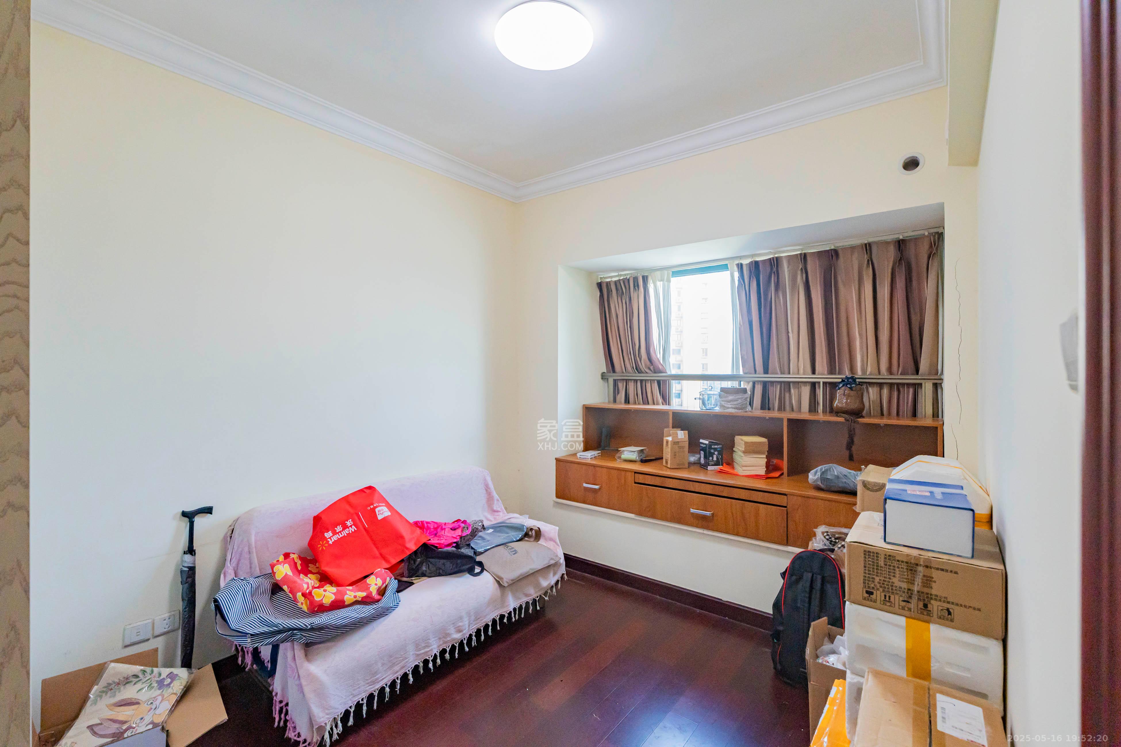 恒大雅苑 3室2厅2卫 95.0万 恒大雅苑 3室2厅2卫 95.0万卧室