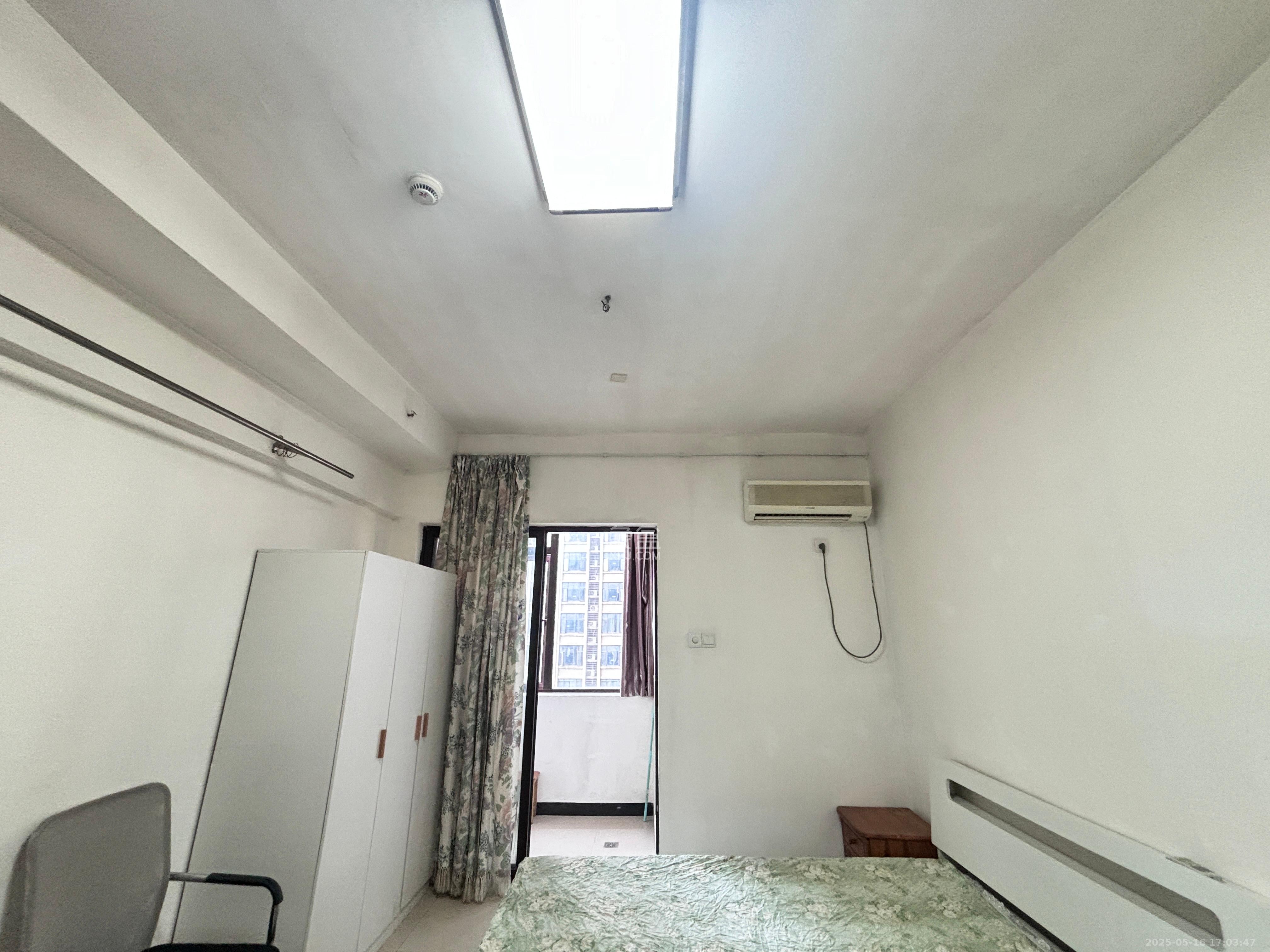 喜盈门范城 1室1厅1卫 1400.0元/月 喜盈门范城 1室1厅1卫 1400.0元/月室内图