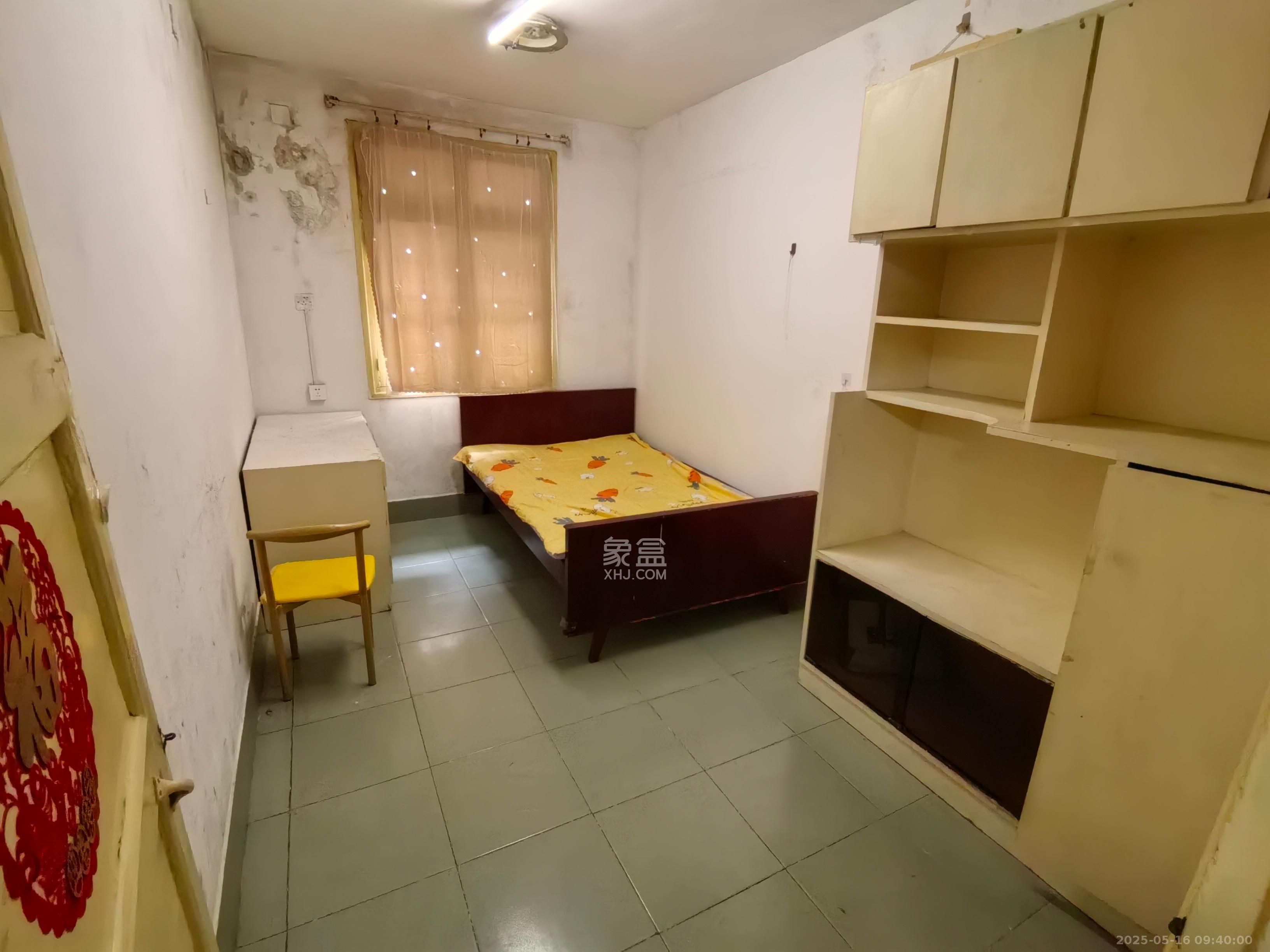 白沙啤酒公寓  2室2厅1卫    1400.0元/月 白沙啤酒公寓  2室2厅1卫    1400.0元/月室内图1