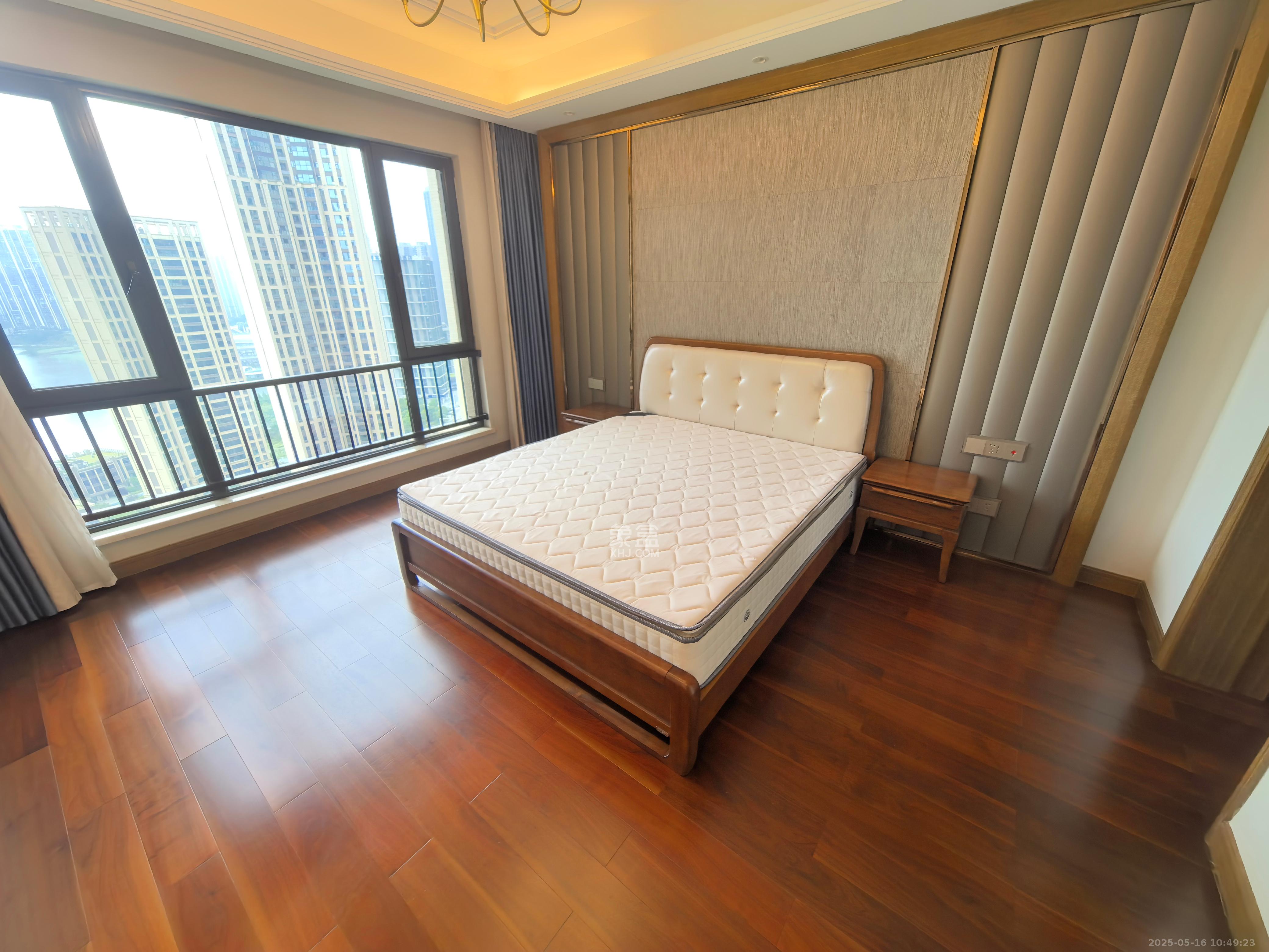 晟通牡丹舸  4室2厅2卫   12000.00元/月室内图