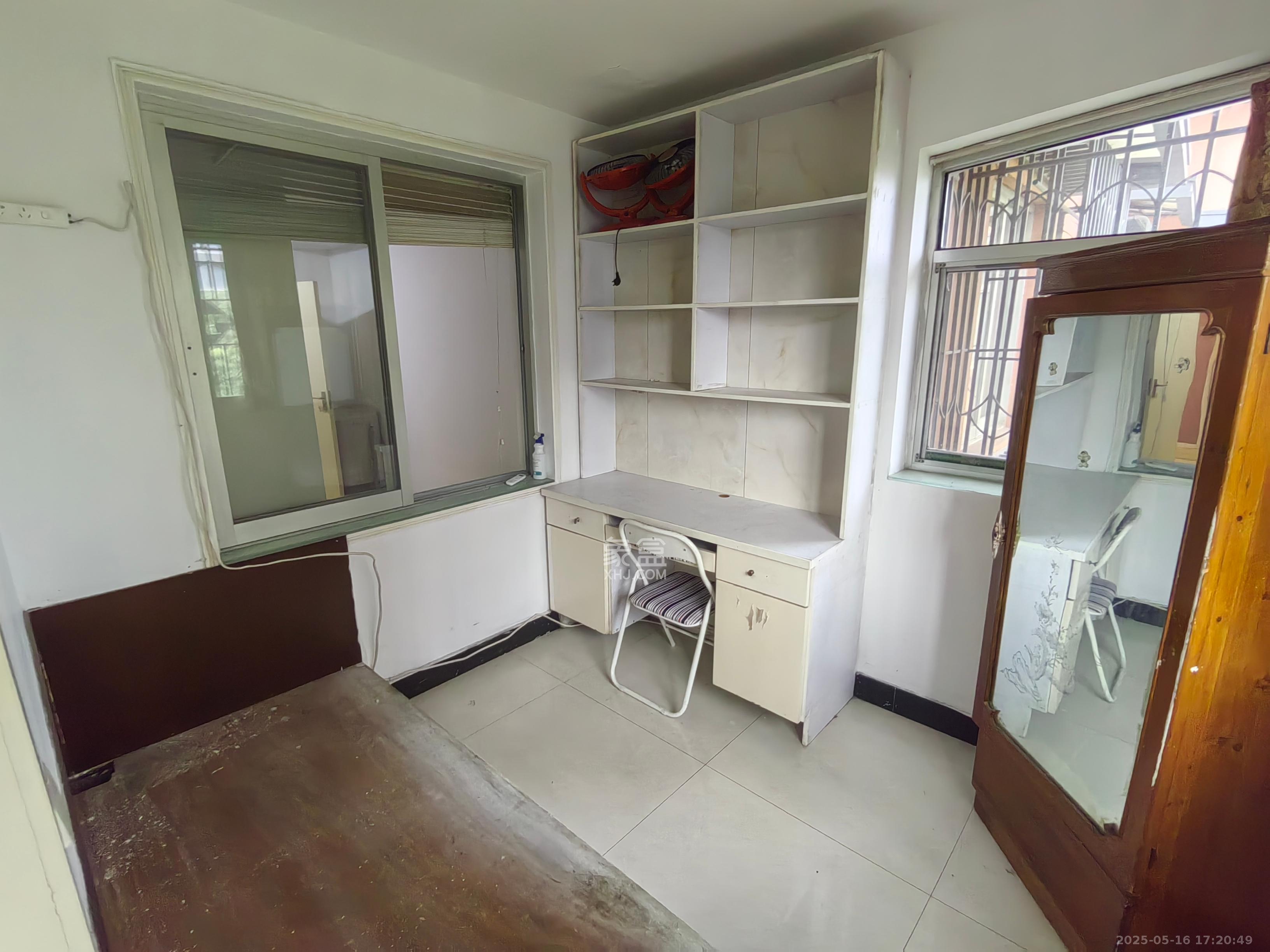 丰园(中山小区)  1室0厅0卫    2300.0元/月 丰园(中山小区)  1室0厅0卫    2300.0元/月室内图