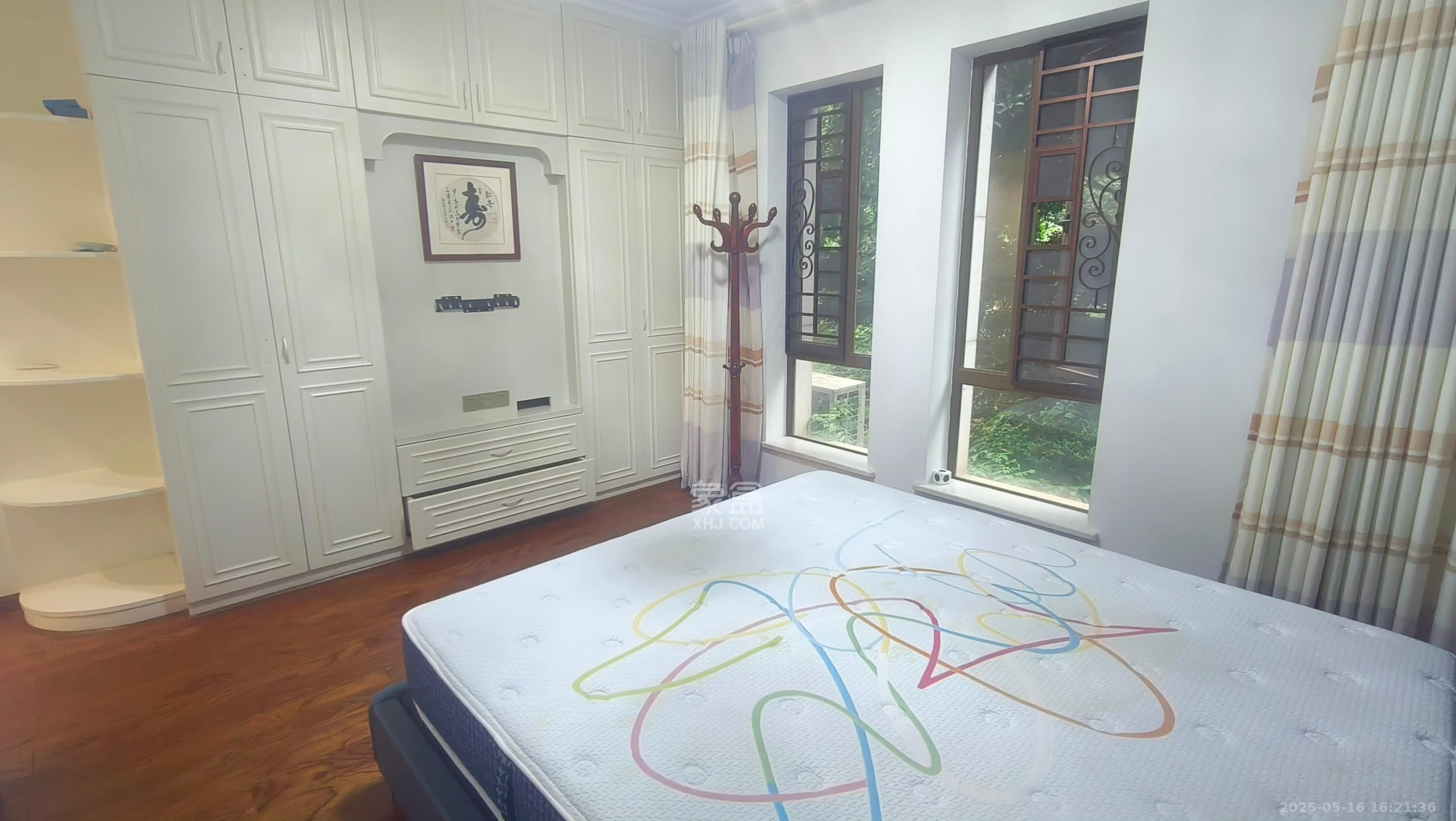 第六都(陆都小区) 3室2厅2卫 4200.0元/月 第六都(陆都小区) 3室2厅2卫 4200.0元/月室内图