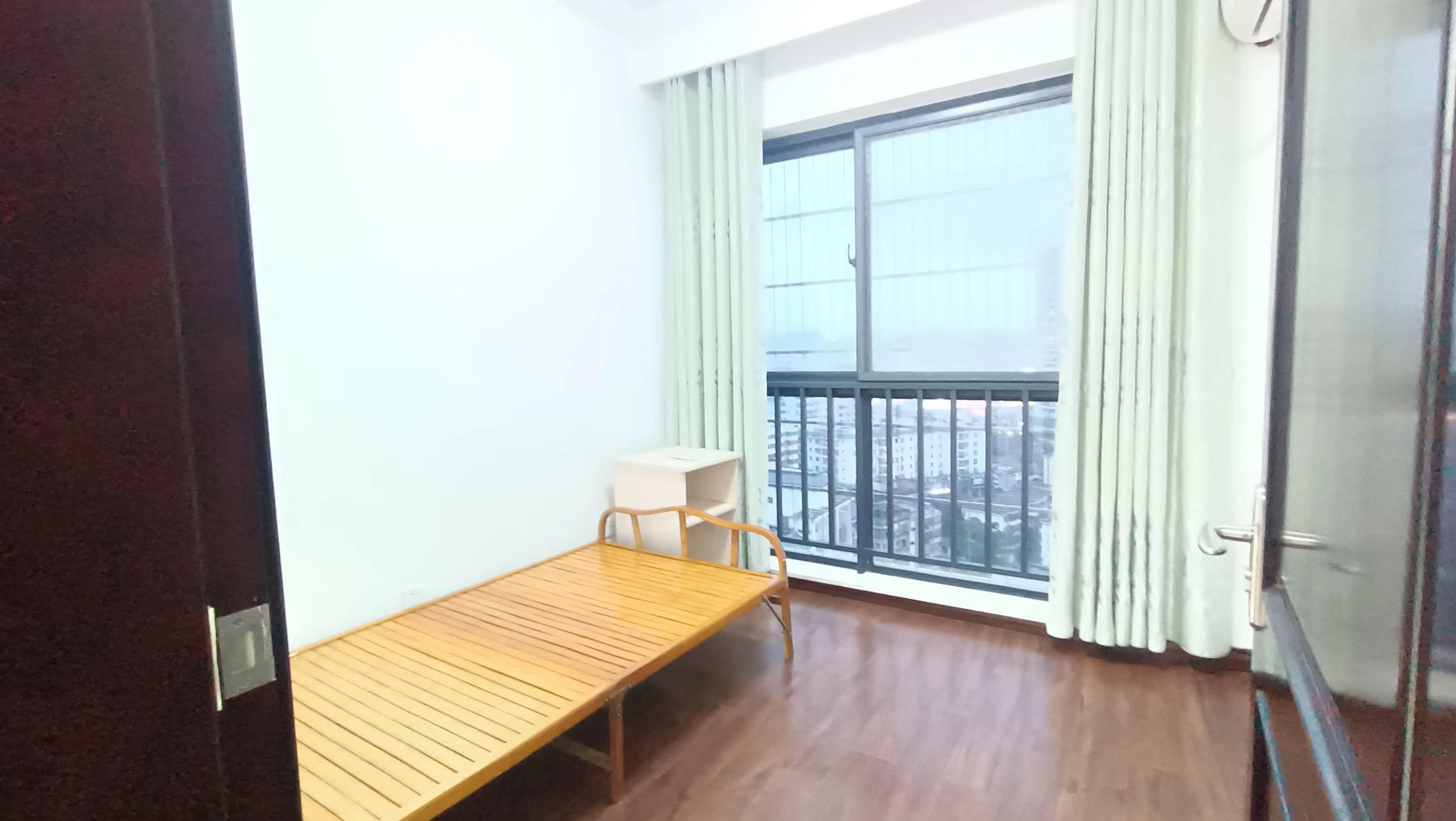 椰岛广场  3室2厅1卫   3800.00元/月室内图