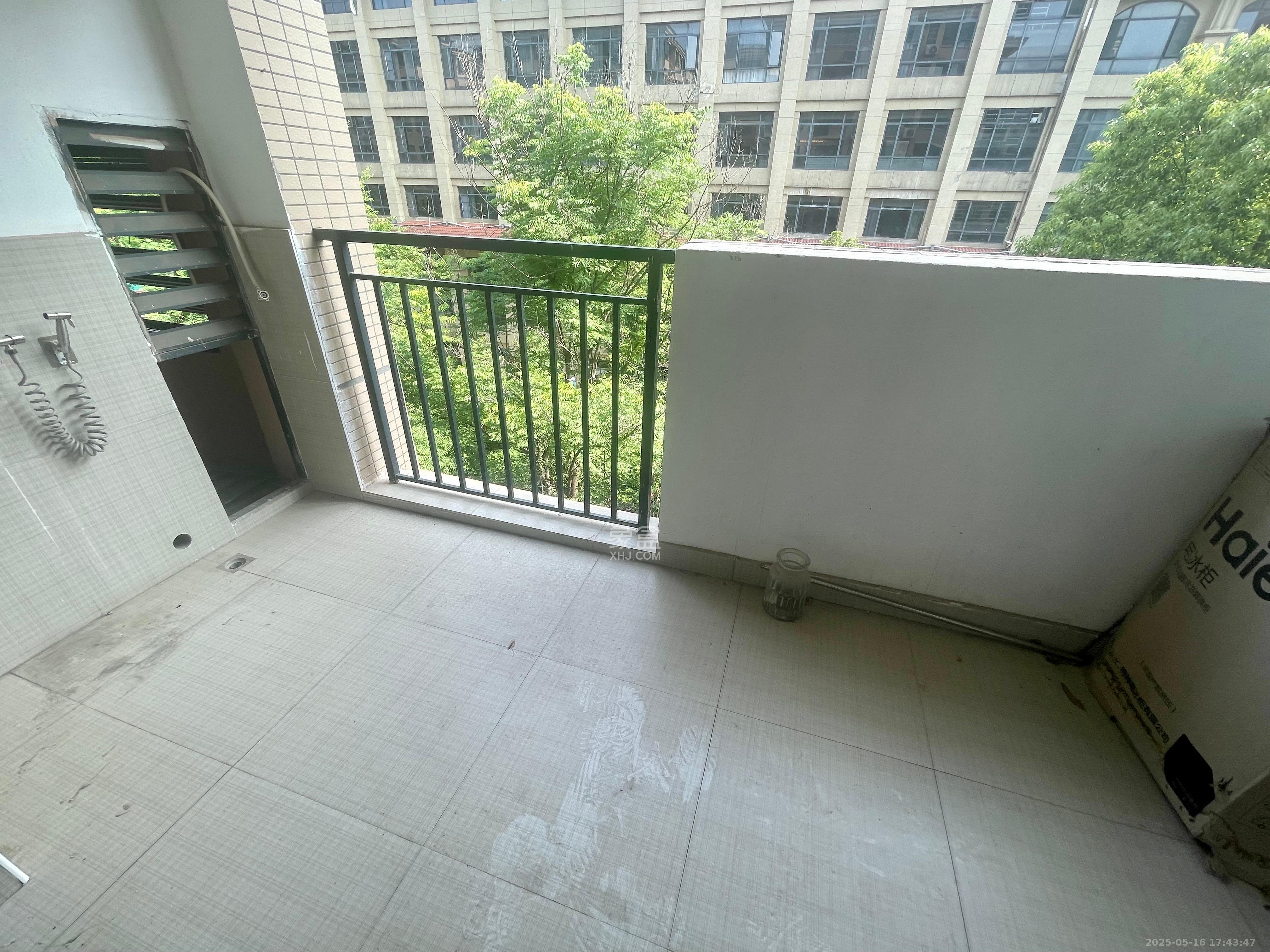 保利天心嘉园  4室2厅1卫    2300.0元/月室内图