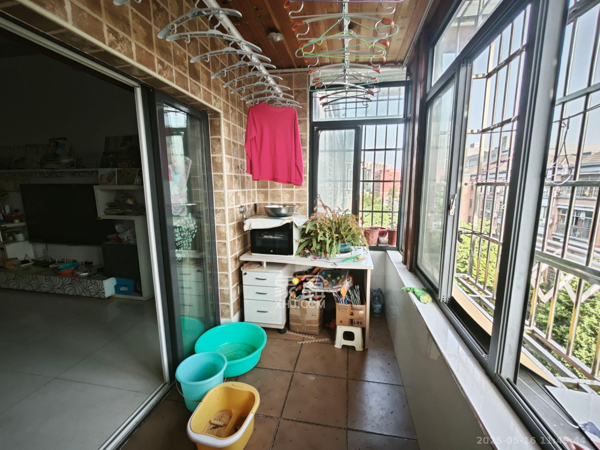 山水湾  2室2厅1卫    1550.0元/月 山水湾  2室2厅1卫    1550.0元/月室内图