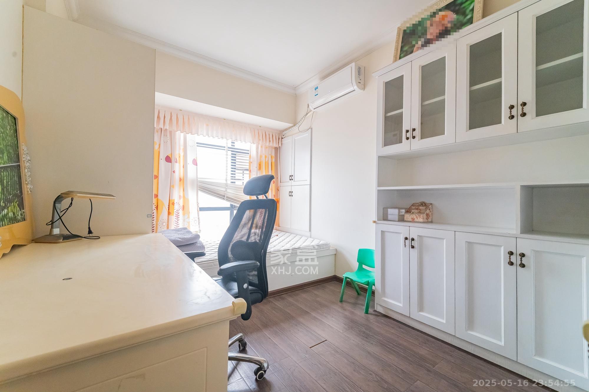 鹏基诺亚山林 3室2厅2卫 78.8万 鹏基诺亚山林 3室2厅2卫 78.8万卧室