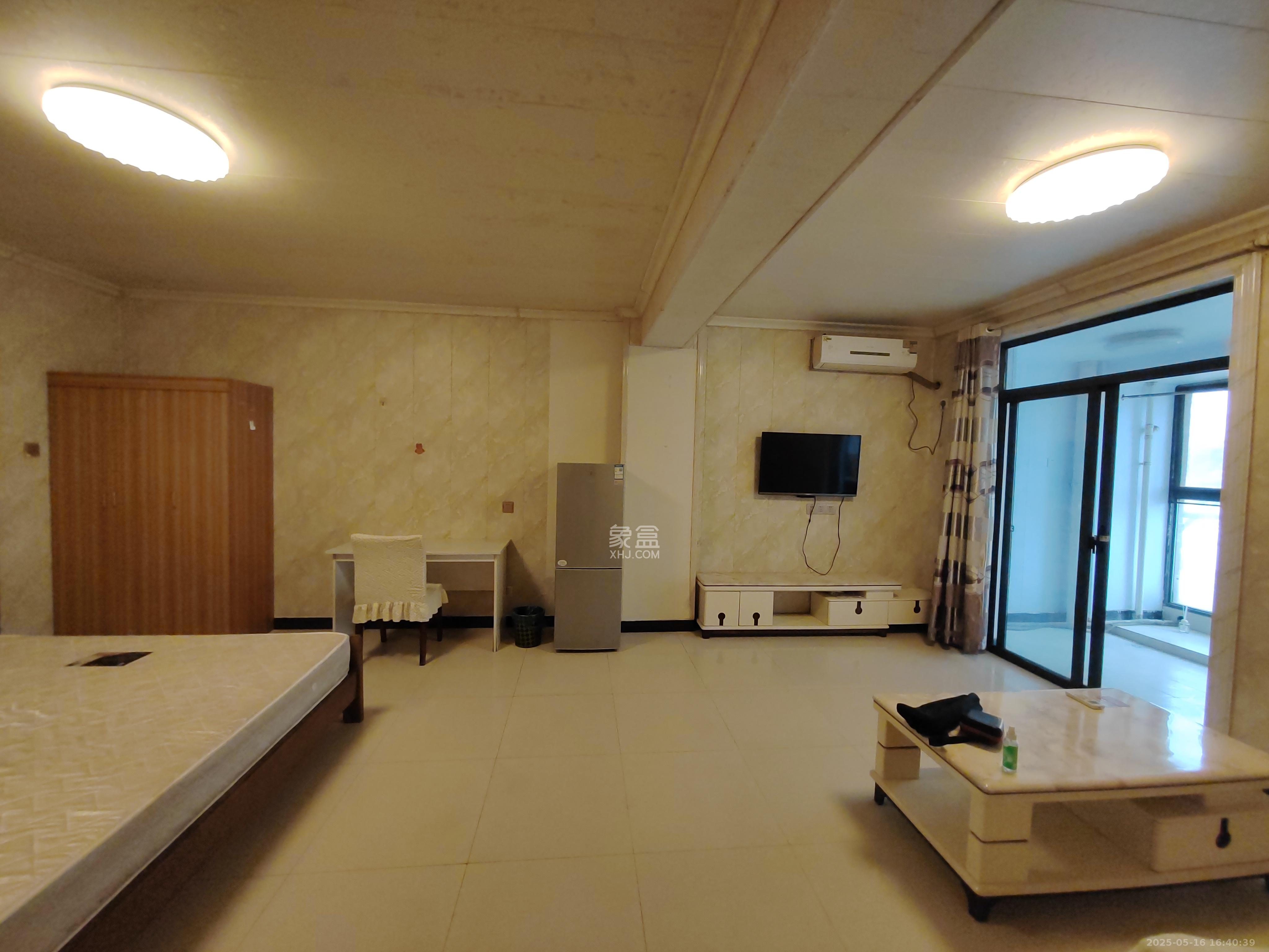 红公馆(前程丽景大厦)  1室1厅1卫    1700.0元/月 红公馆(前程丽景大厦)  1室1厅1卫    1700.0元/月