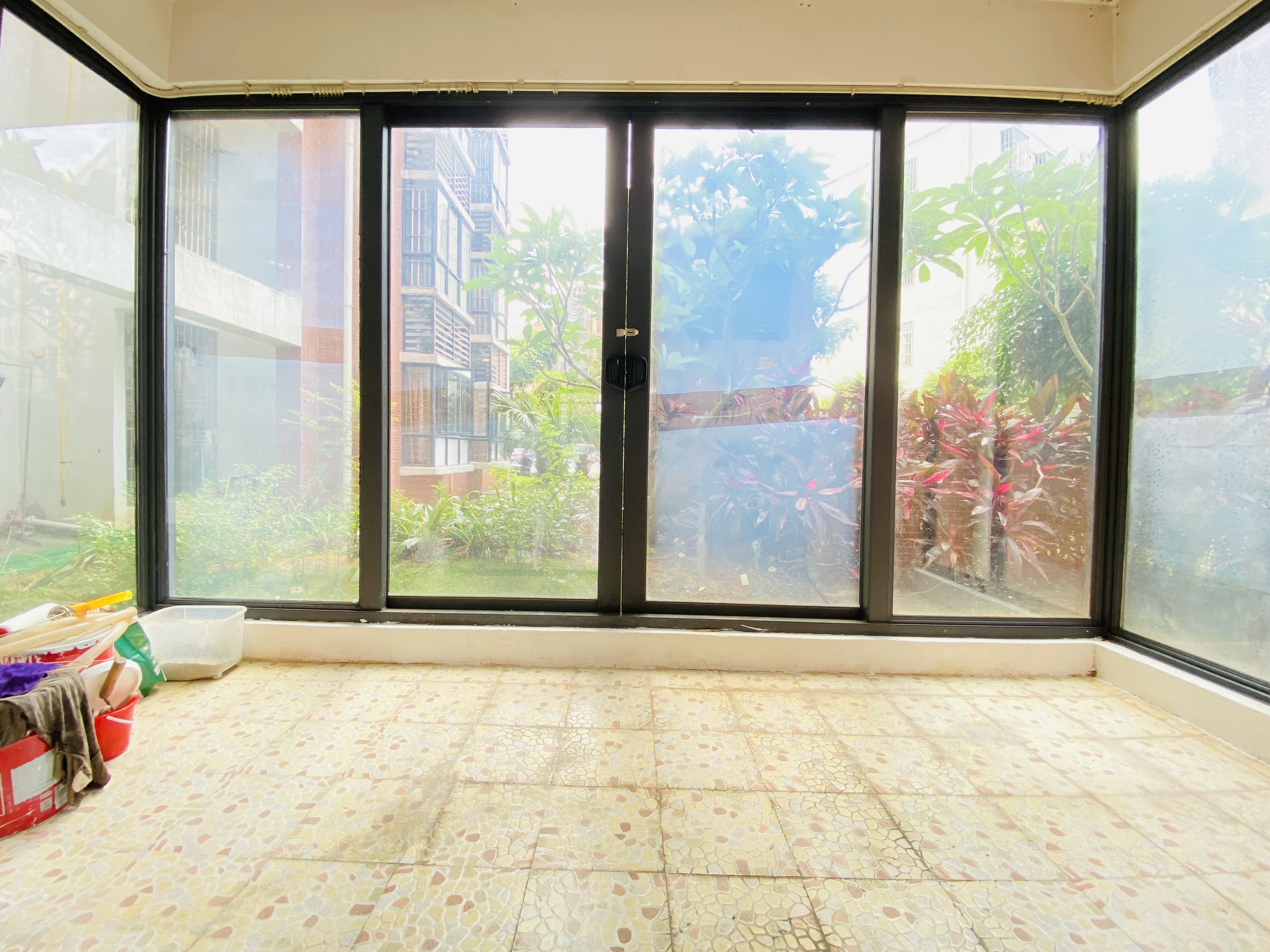 红城湖延长线(别名:滨江华庭) 3室2厅1卫 3800.0元/月 红城湖延长线(别名:滨江华庭) 3室2厅1卫 3800.0元/月室内图