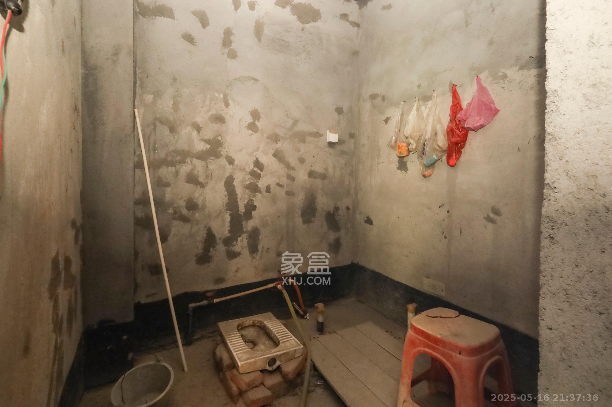 水映加州  5室2厅4卫   580.00万其他