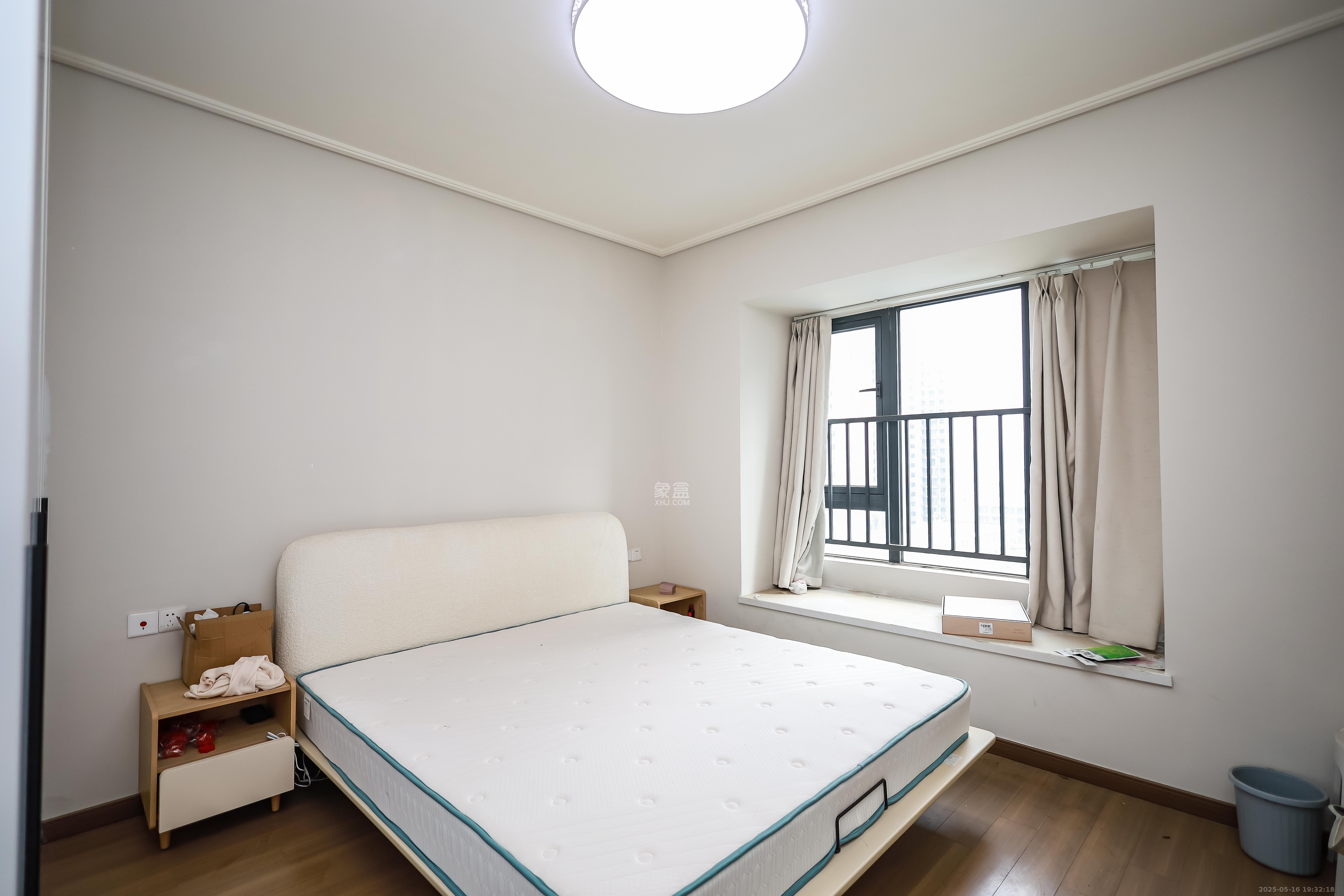 保利恒伟时光印象  4室2厅2卫   135.00万卧室