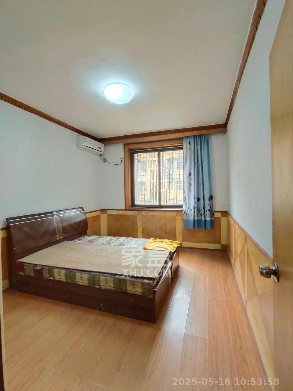 群芳园  3室1厅1卫   2200.00元/月室内图