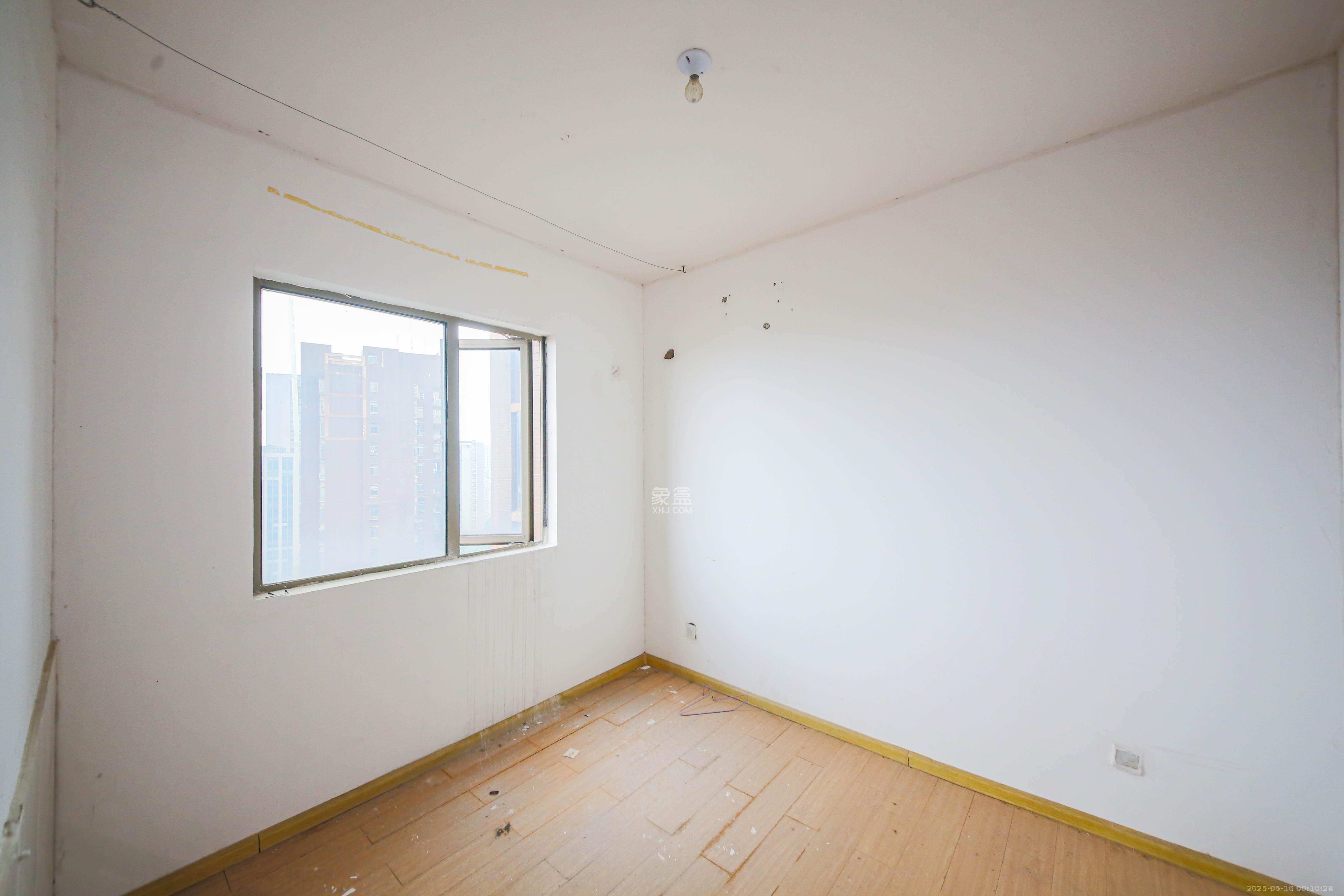 富兴嘉城(富兴汇中央)  2室2厅1卫    72.0万 富兴嘉城(富兴汇中央)  2室2厅1卫    72.0万卧室