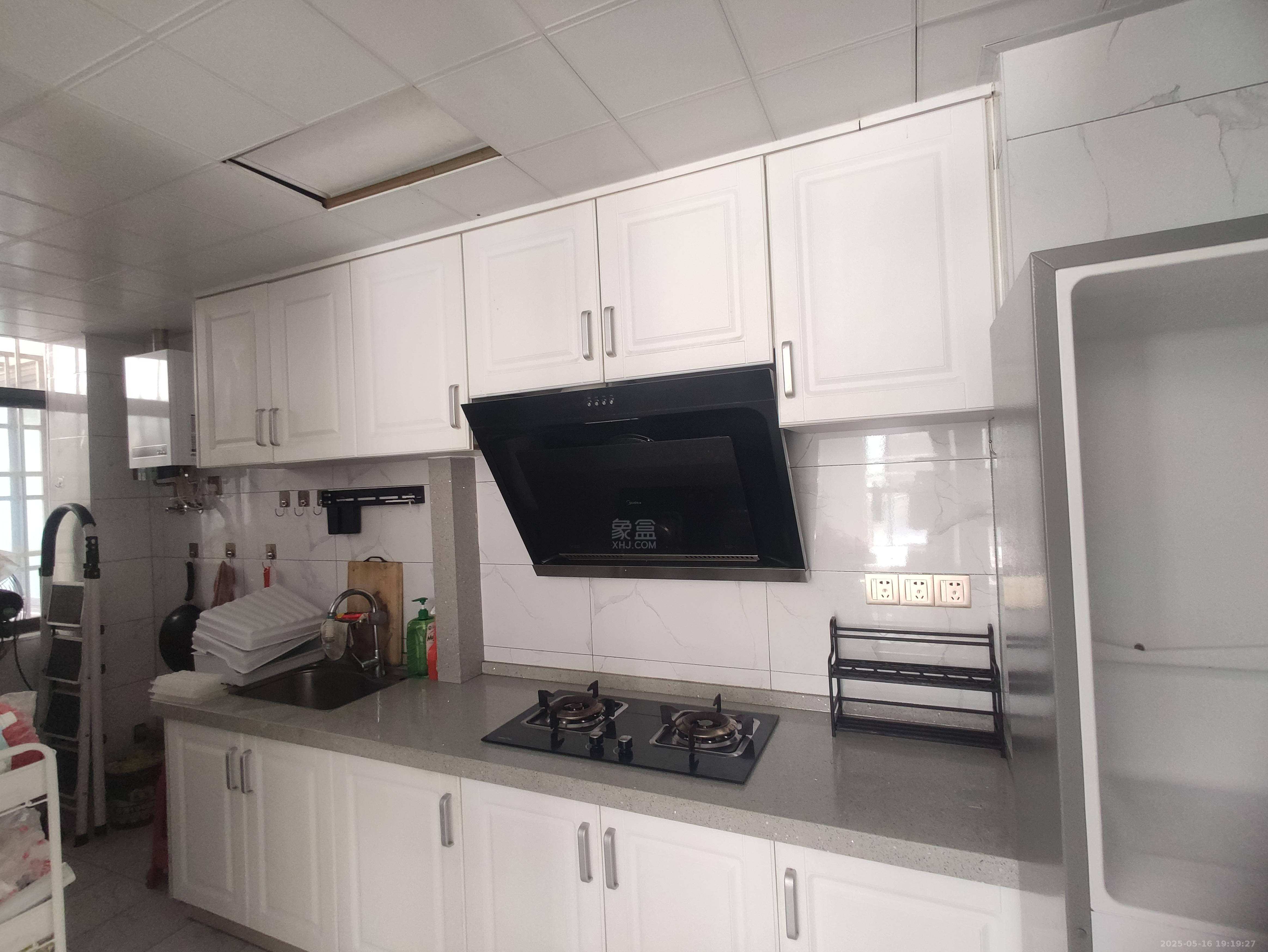 城市风景 2室1厅1卫 1600.0元/月 城市风景 2室1厅1卫 1600.0元/月室内图