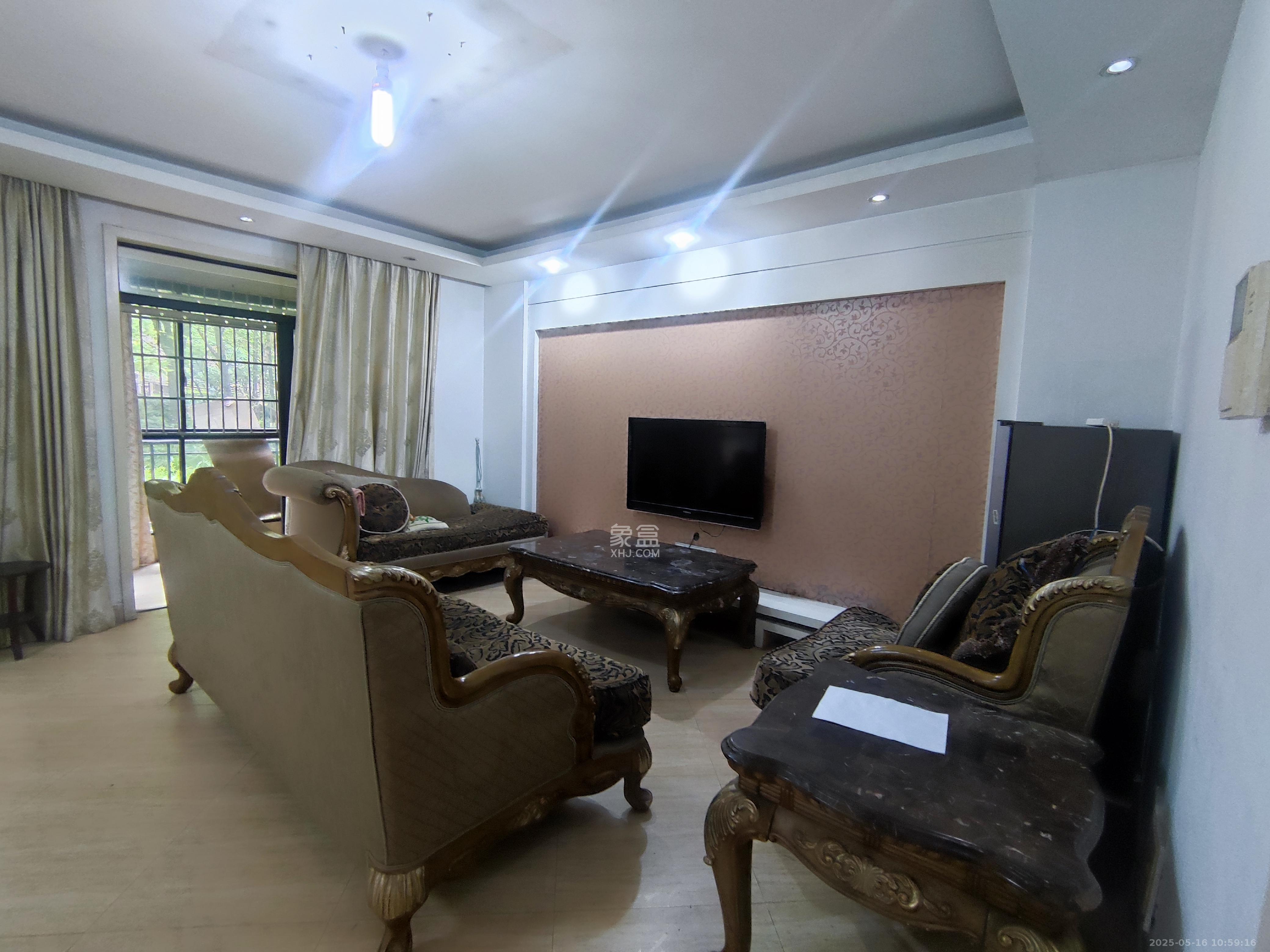 华润凤凰城一期  4室2厅1卫    3000.0元/月 华润凤凰城一期  4室2厅1卫    3000.0元/月